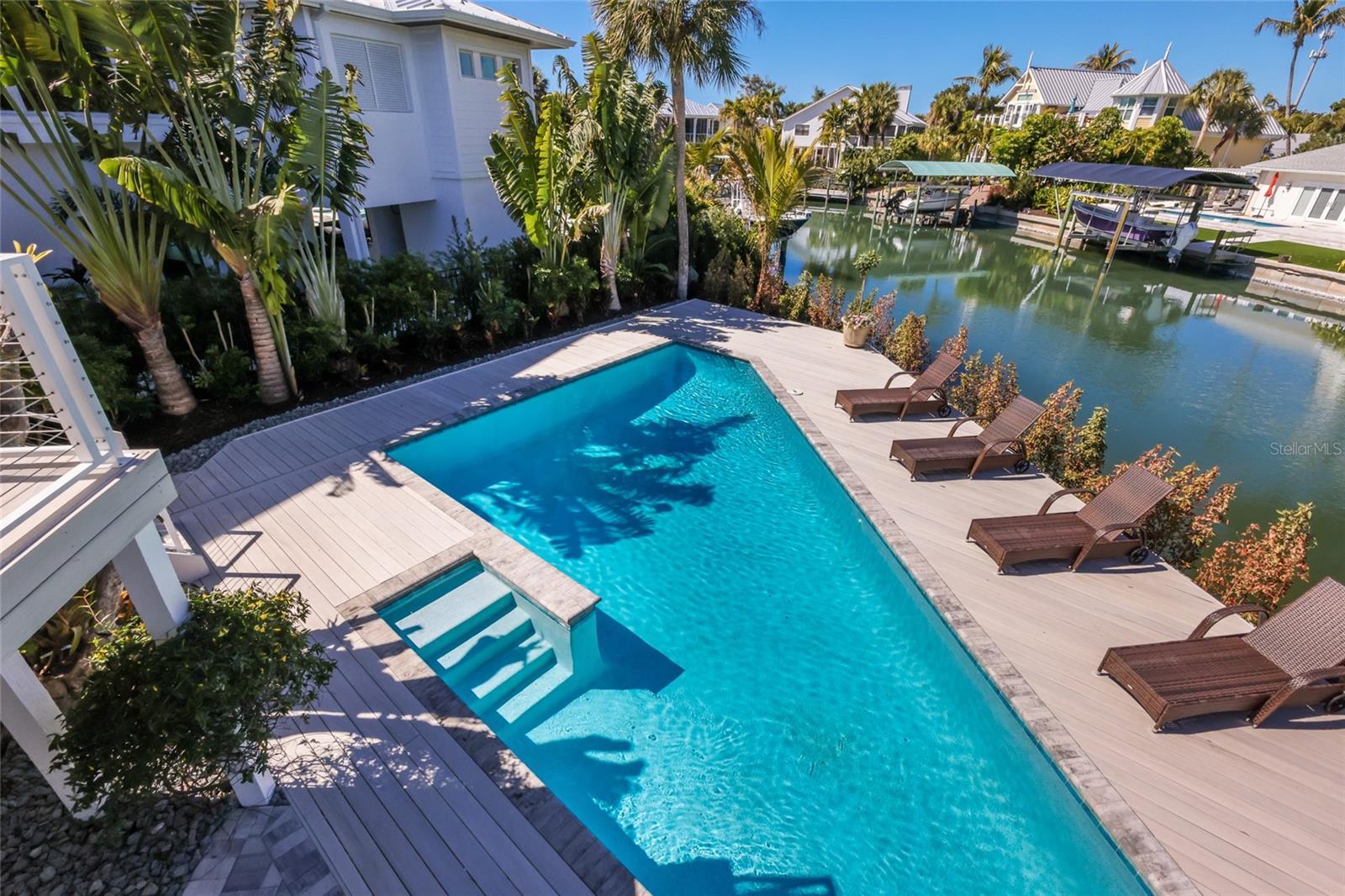 HARBOR DRIVE WATERWAYS - Residential