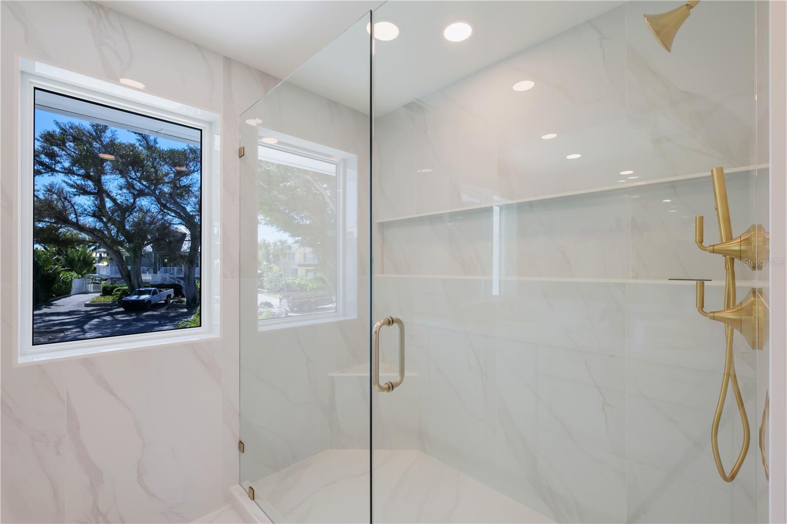 HARBOR DRIVE WATERWAYS - Residential