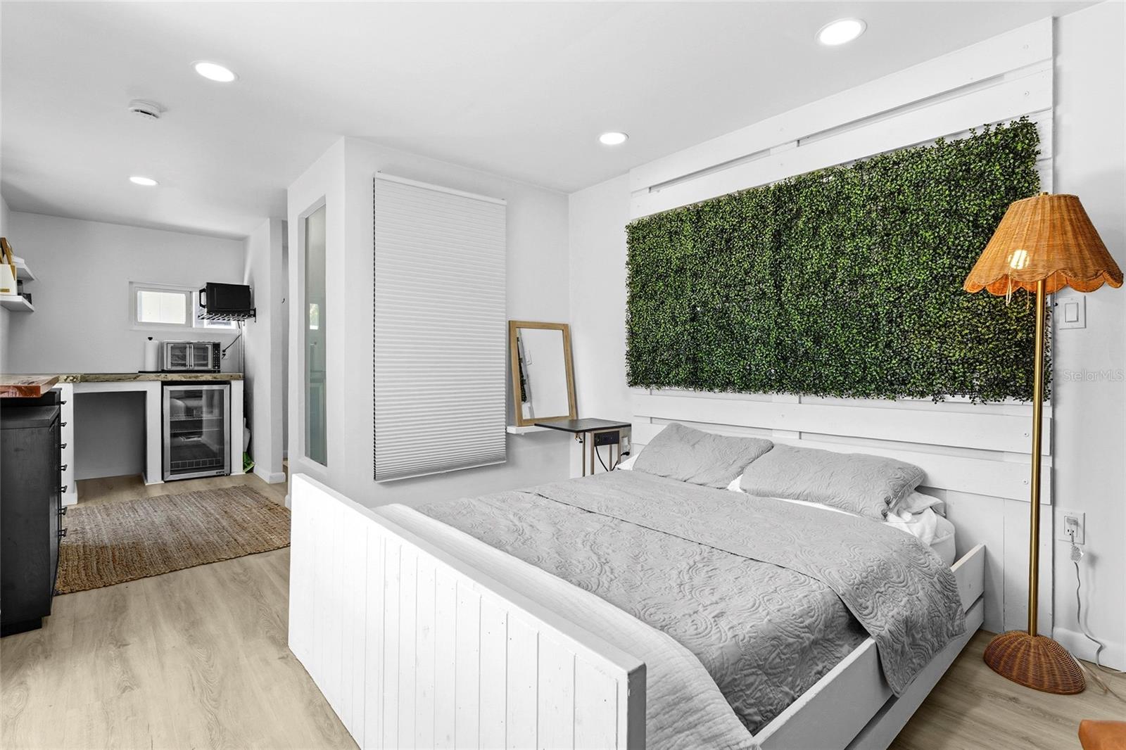 WINTER GARDENS 4TH & 5TH UNITS - Residential