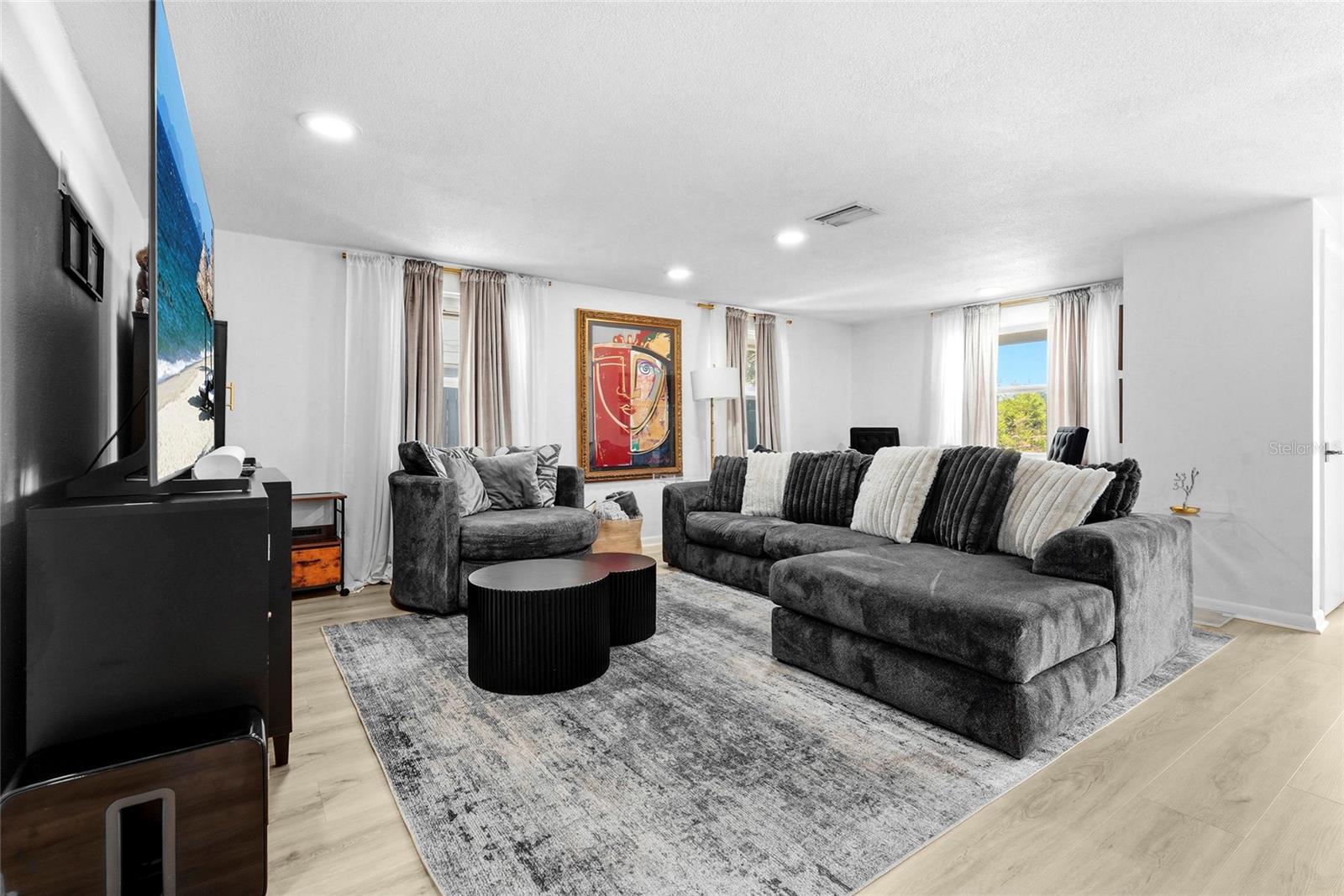 WINTER GARDENS 4TH & 5TH UNITS - Residential