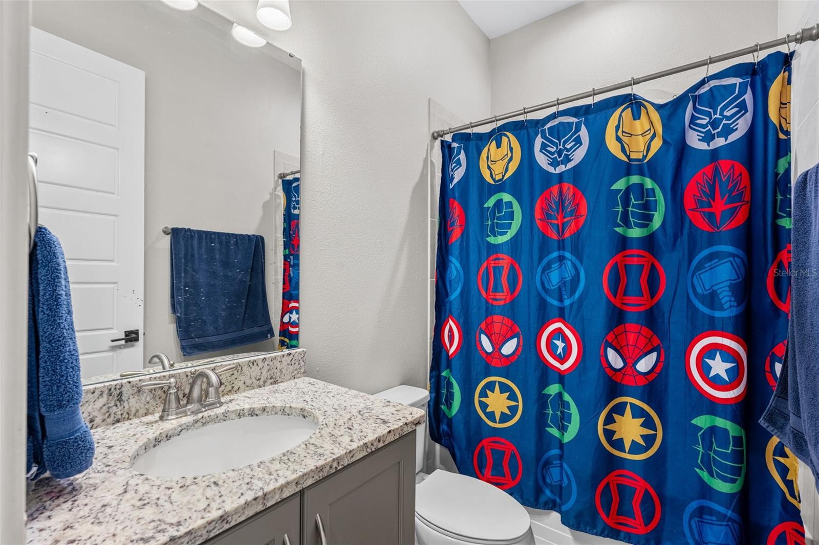 HEATHROW COUNTRY ESTATE - Residential