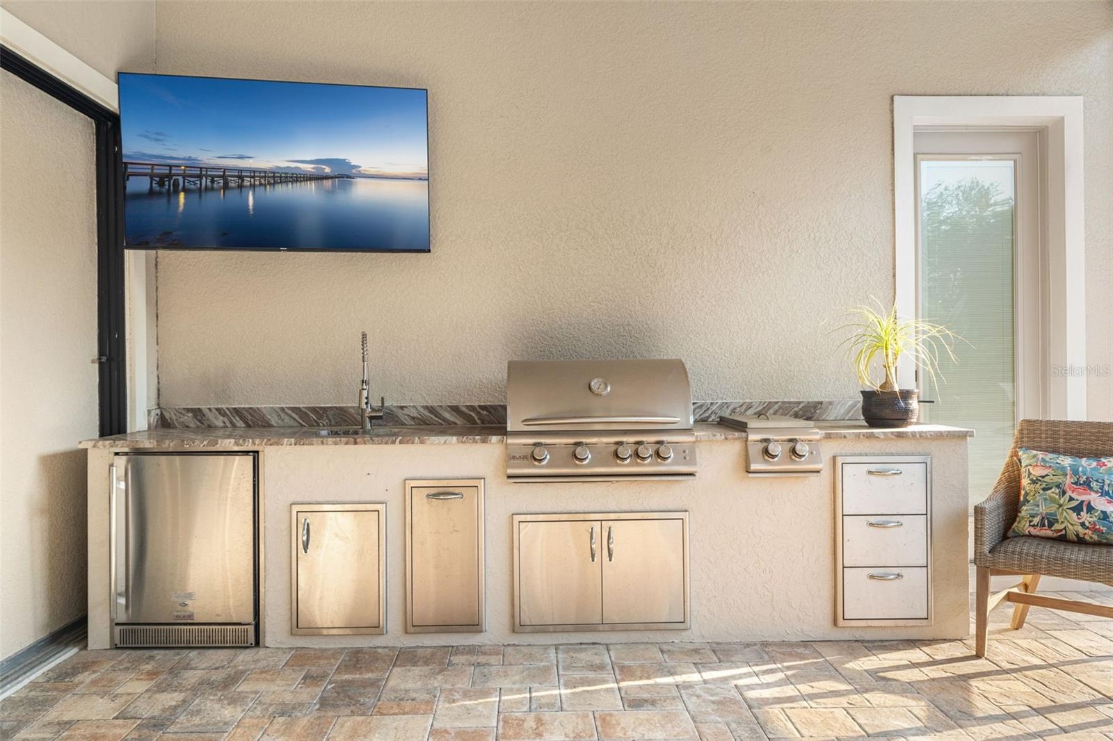 HEATHROW COUNTRY ESTATE - Residential