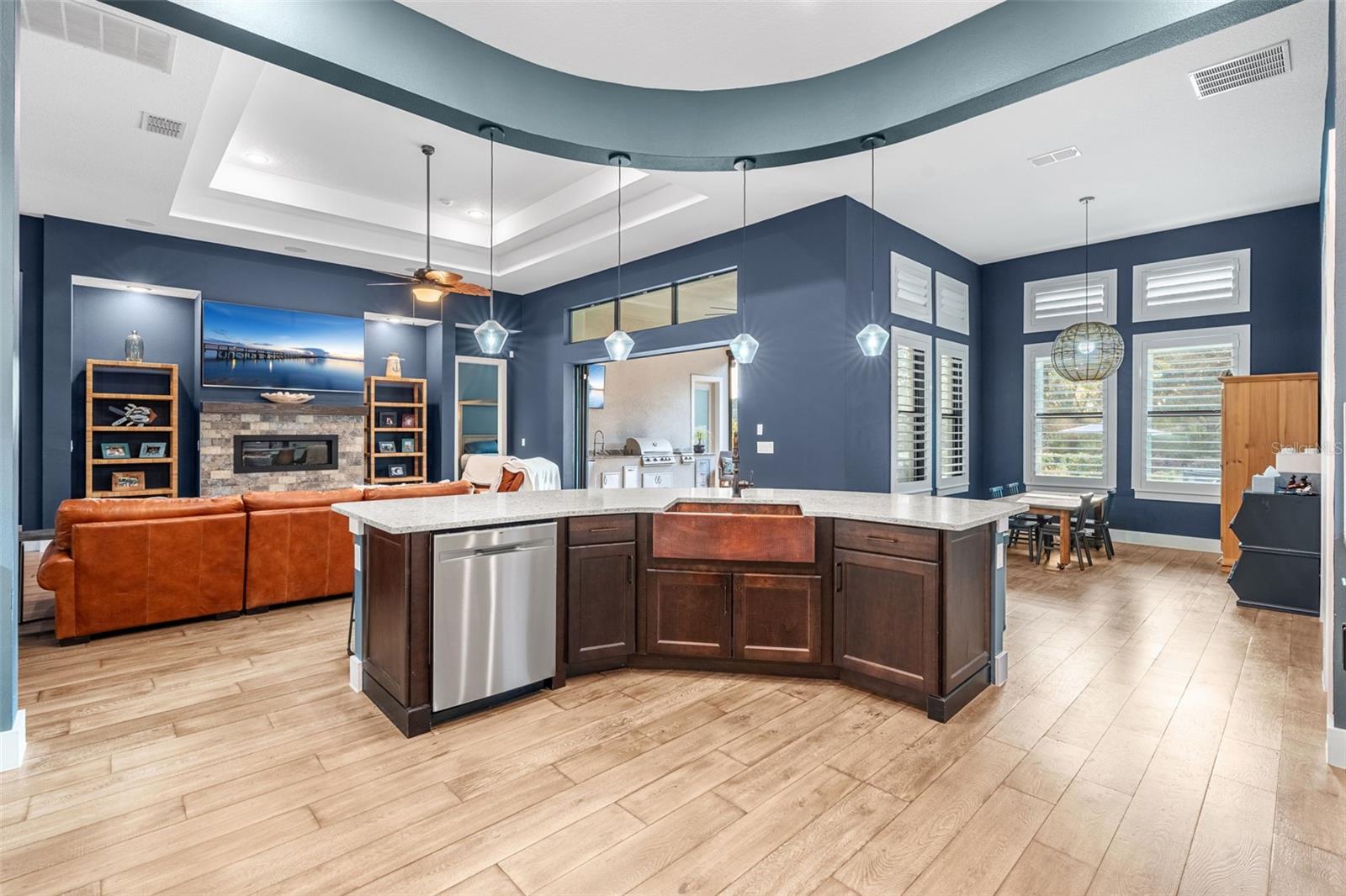 HEATHROW COUNTRY ESTATE - Residential