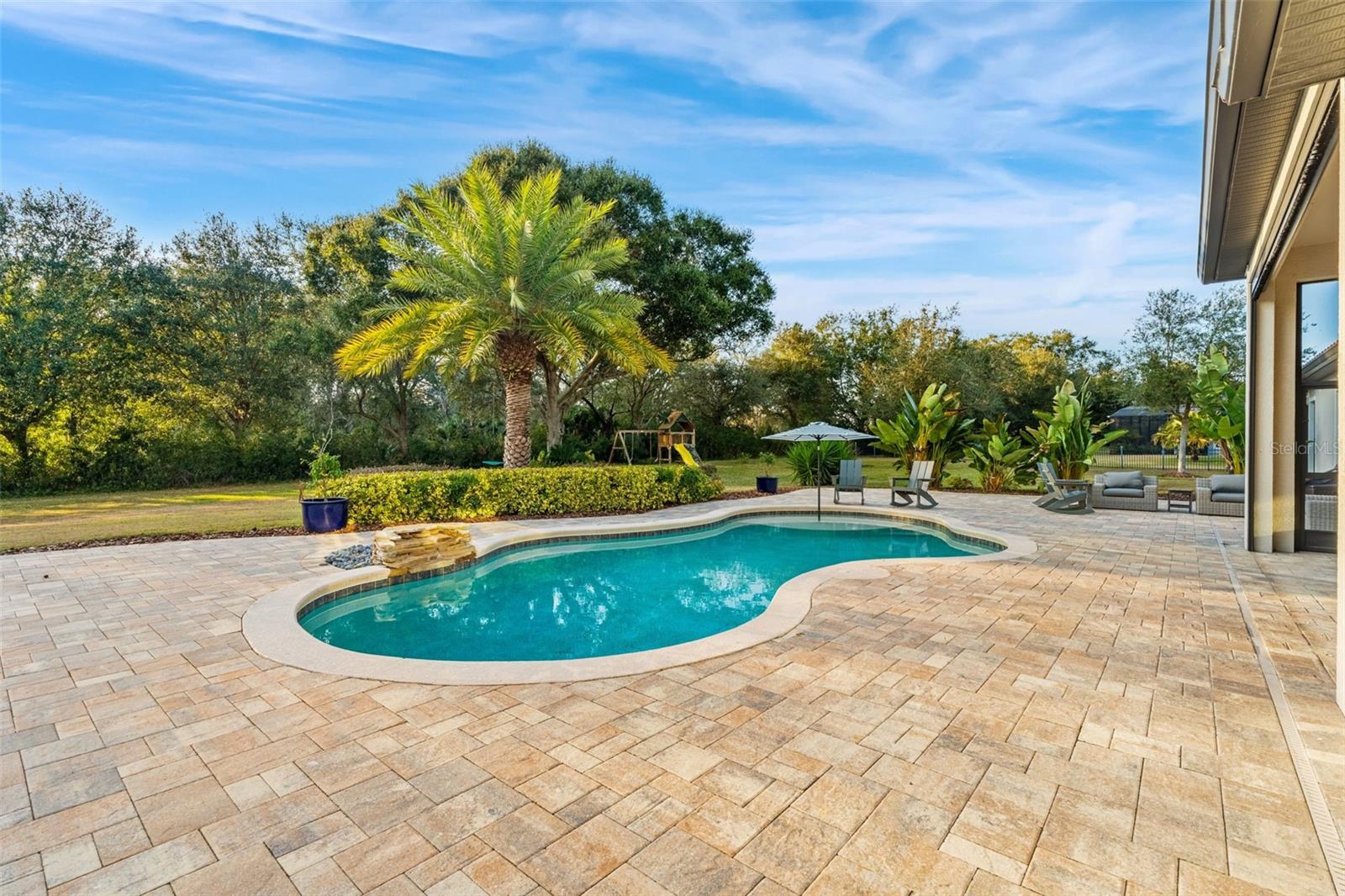 HEATHROW COUNTRY ESTATE - Residential