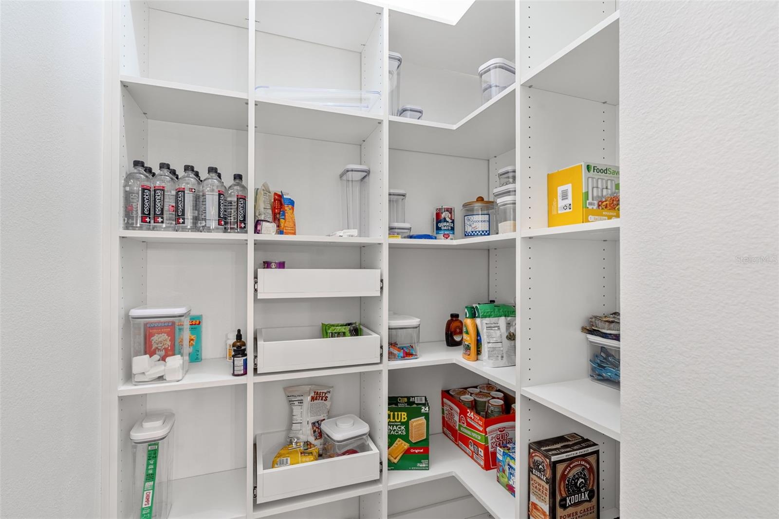 HEATHROW COUNTRY ESTATE - Residential