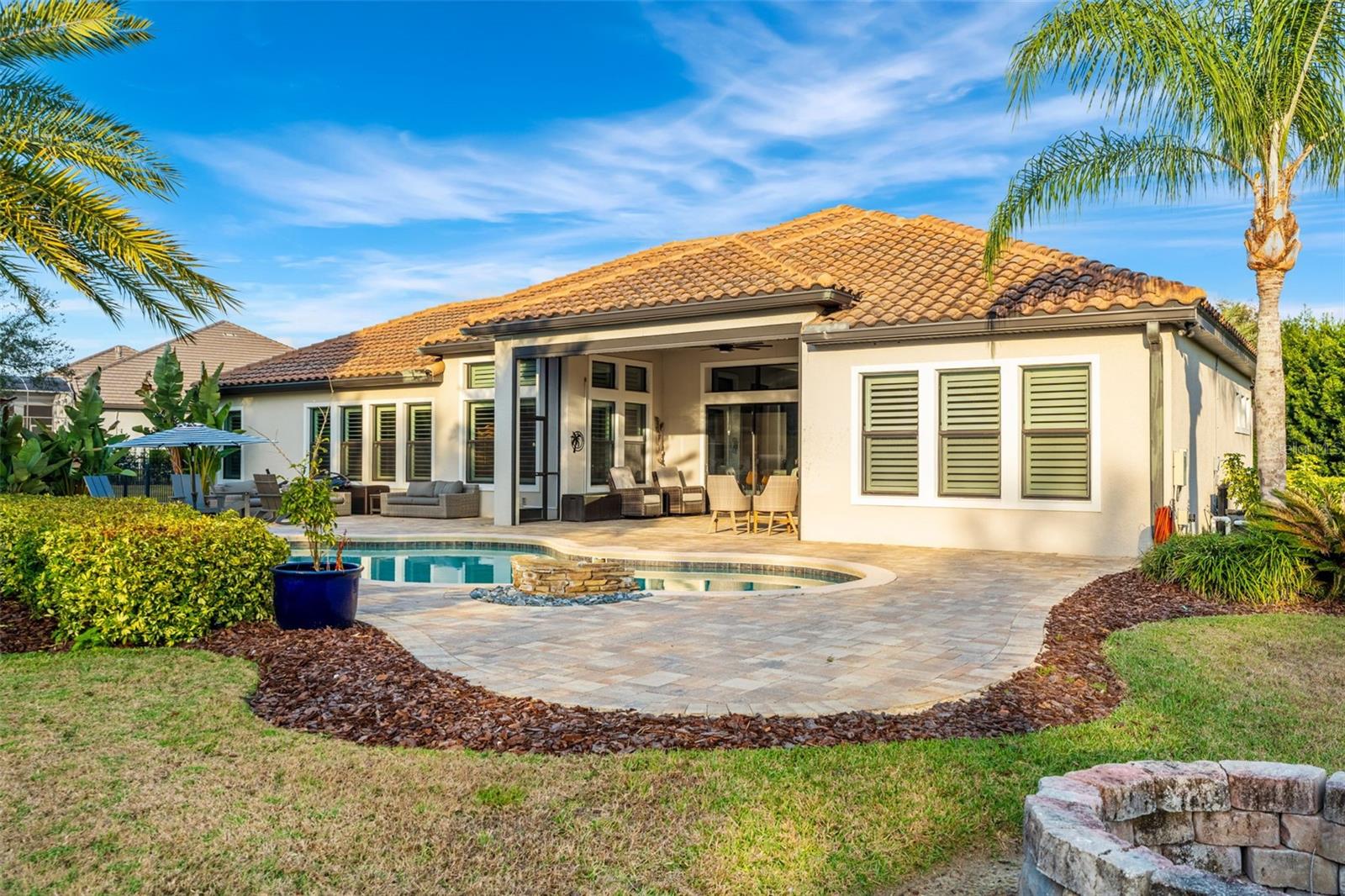 HEATHROW COUNTRY ESTATE - Residential