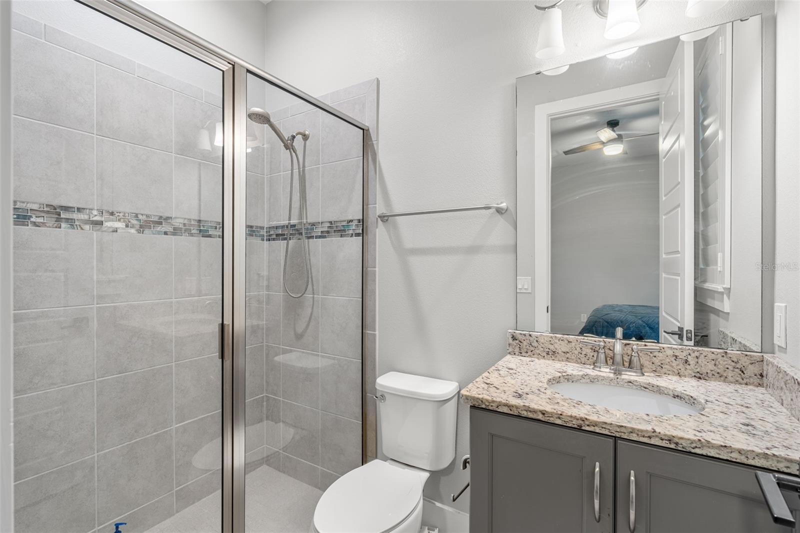 HEATHROW COUNTRY ESTATE - Residential