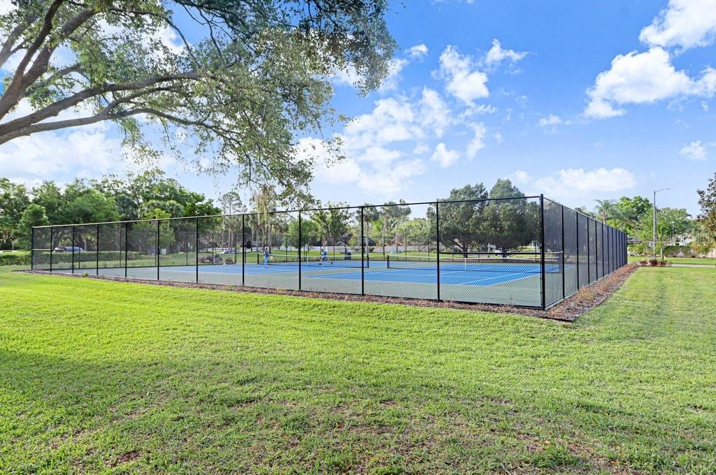 THE TOWERS AT CARROLLWOOD VILLAGE - Residential