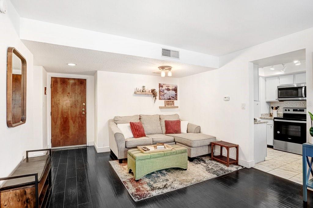 THE TOWERS AT CARROLLWOOD VILLAGE - Residential