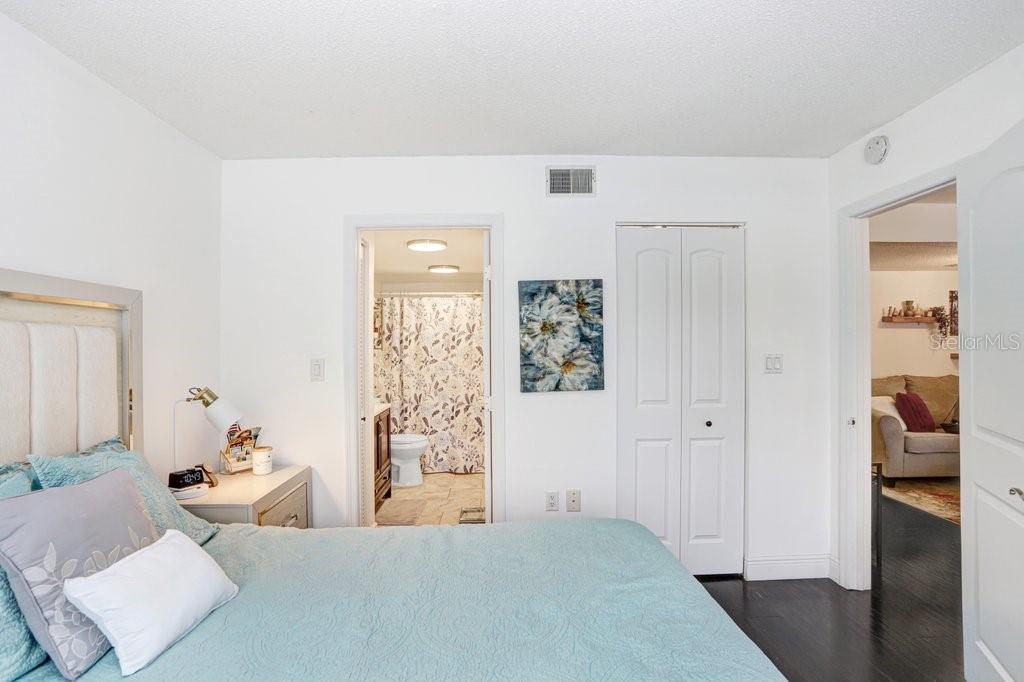 THE TOWERS AT CARROLLWOOD VILLAGE - Residential