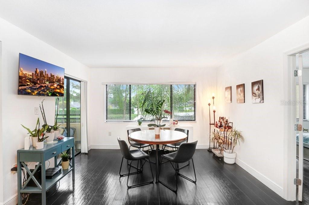 THE TOWERS AT CARROLLWOOD VILLAGE - Residential