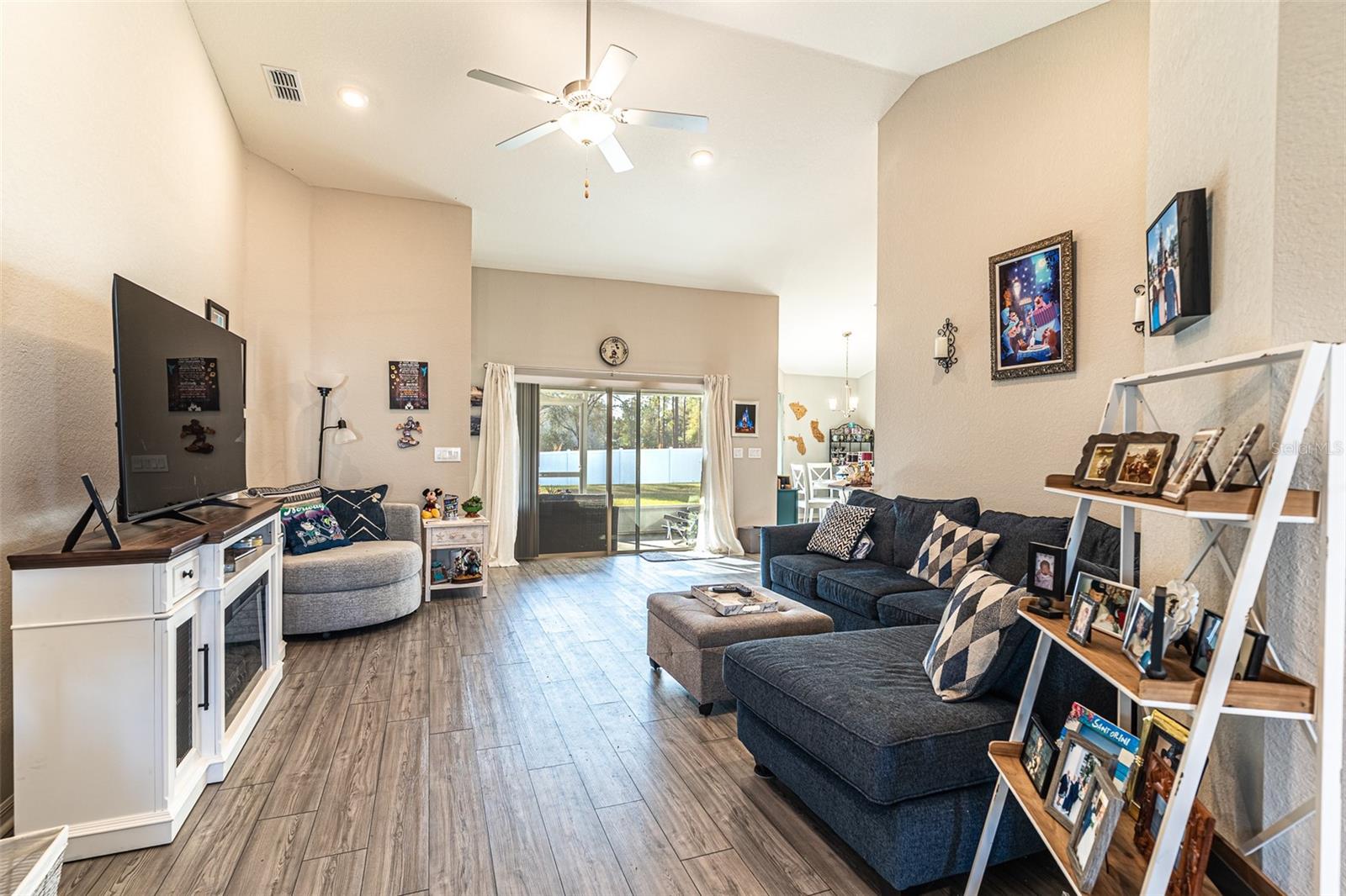 CHESTNUT CREEK - Residential