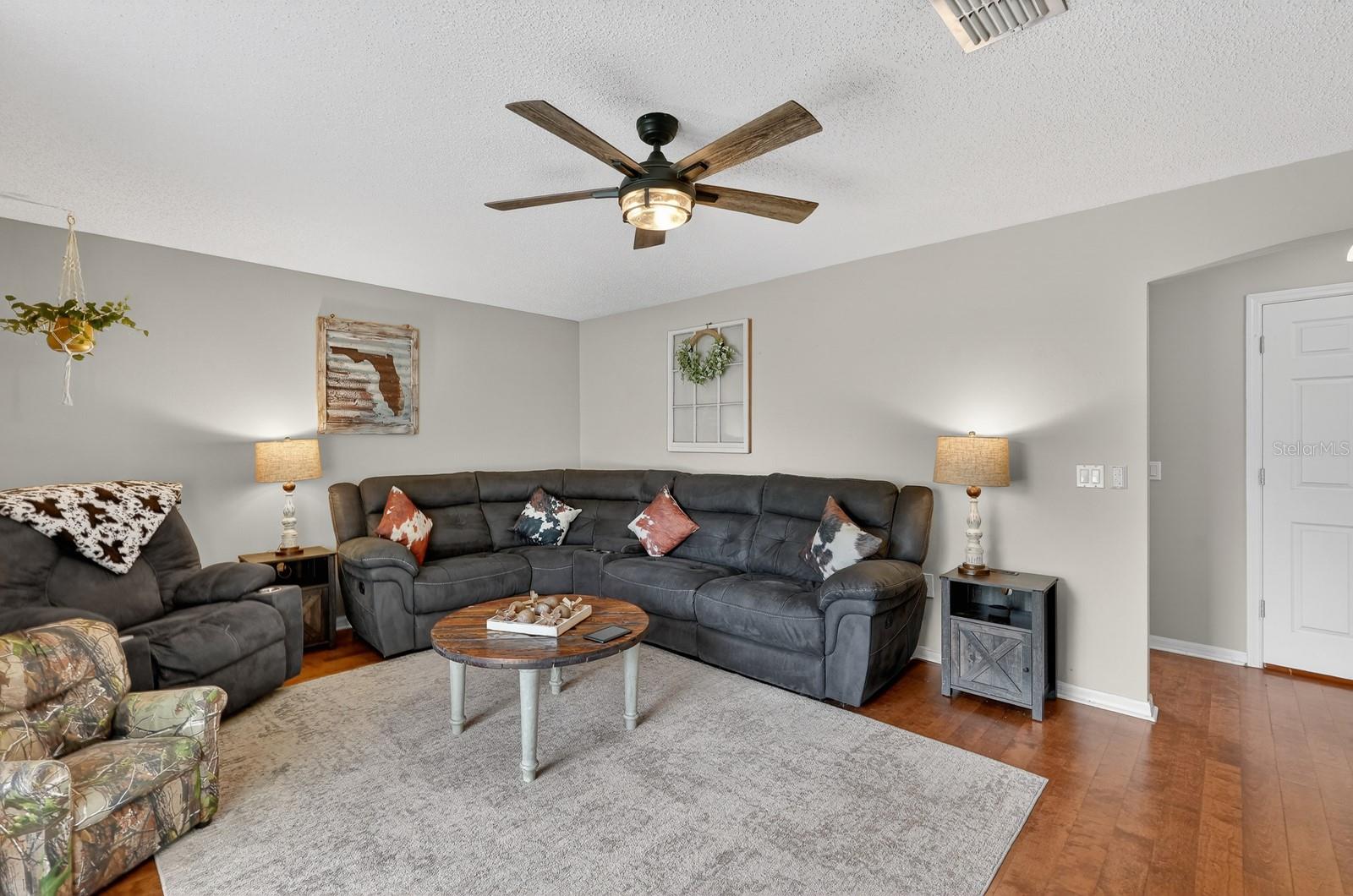 DELTONA LAKES UNIT 04 - Residential