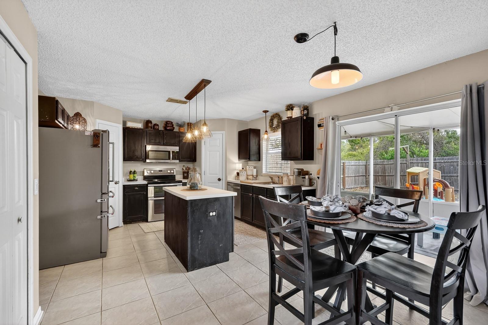 DELTONA LAKES UNIT 04 - Residential