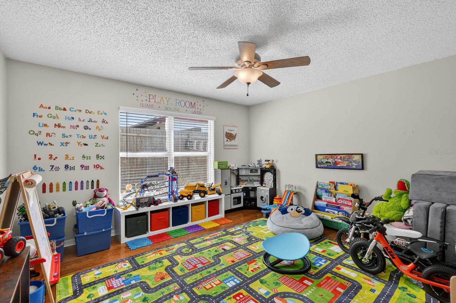 DELTONA LAKES UNIT 04 - Residential