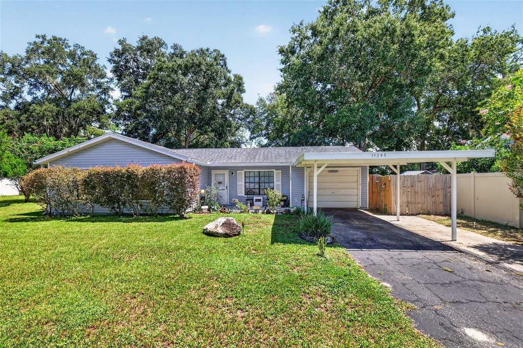 Photo of 11305 SE 76th Avenue, Belleview, FL 34420 (MLS # G5117299)