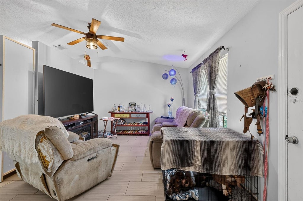 Photo of 11305 SE 76th Avenue, Belleview, FL 34420 (MLS # G5117299)