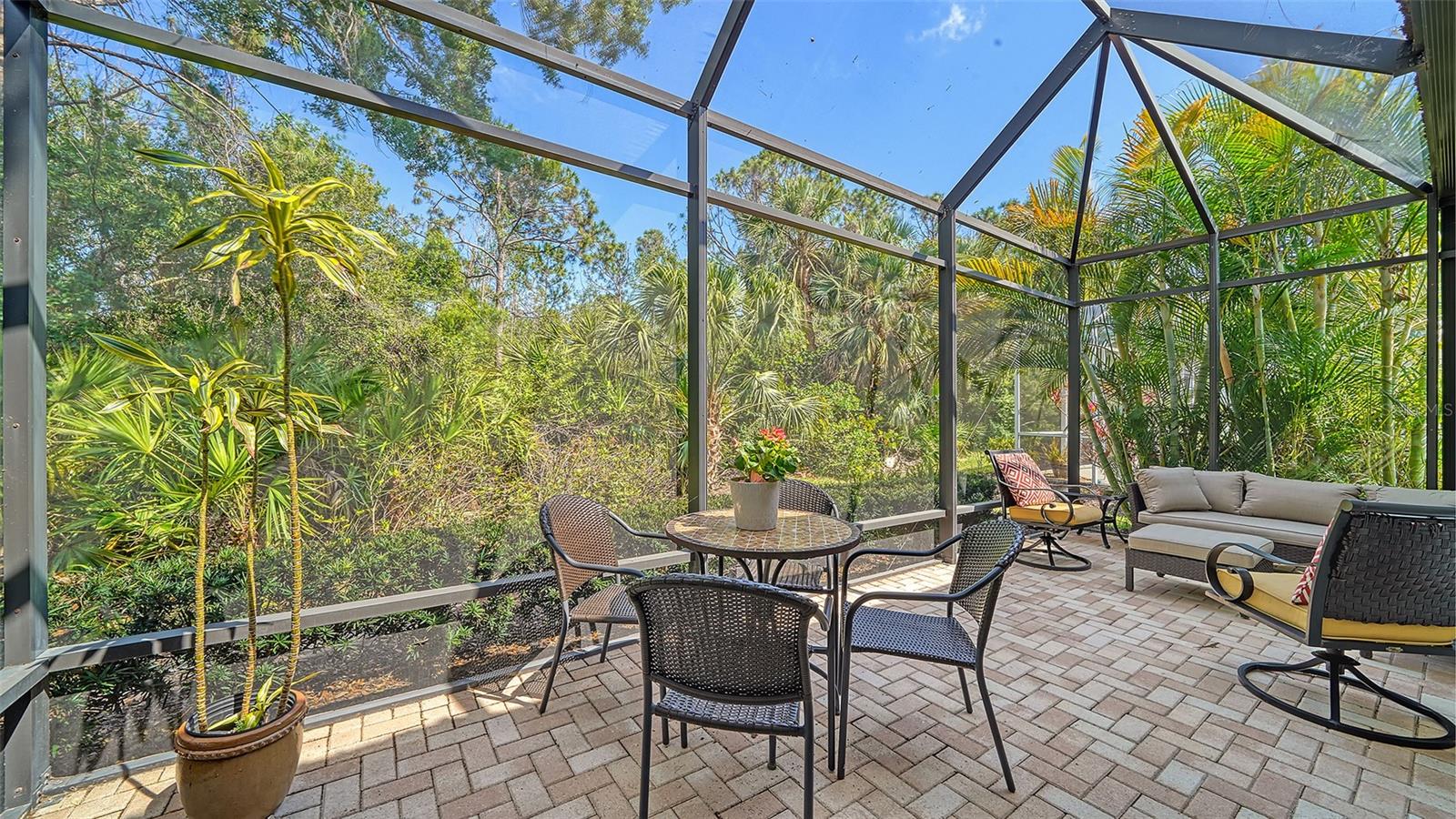 VENICE GOLF & CNTRY CLUB UN #I - Residential