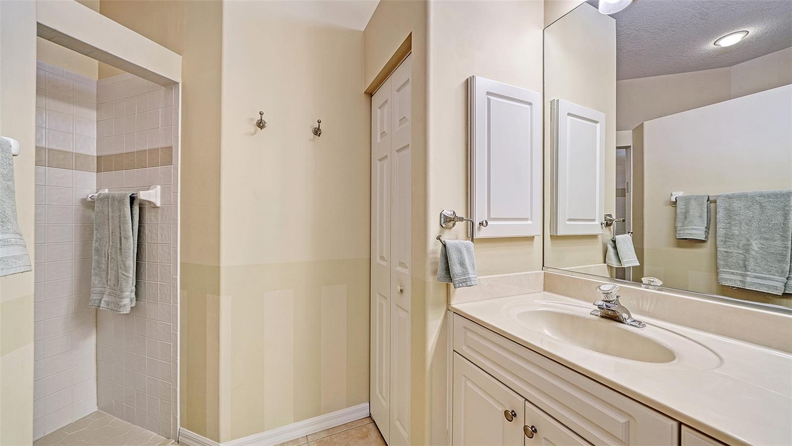 VENICE GOLF & CNTRY CLUB UN #I - Residential