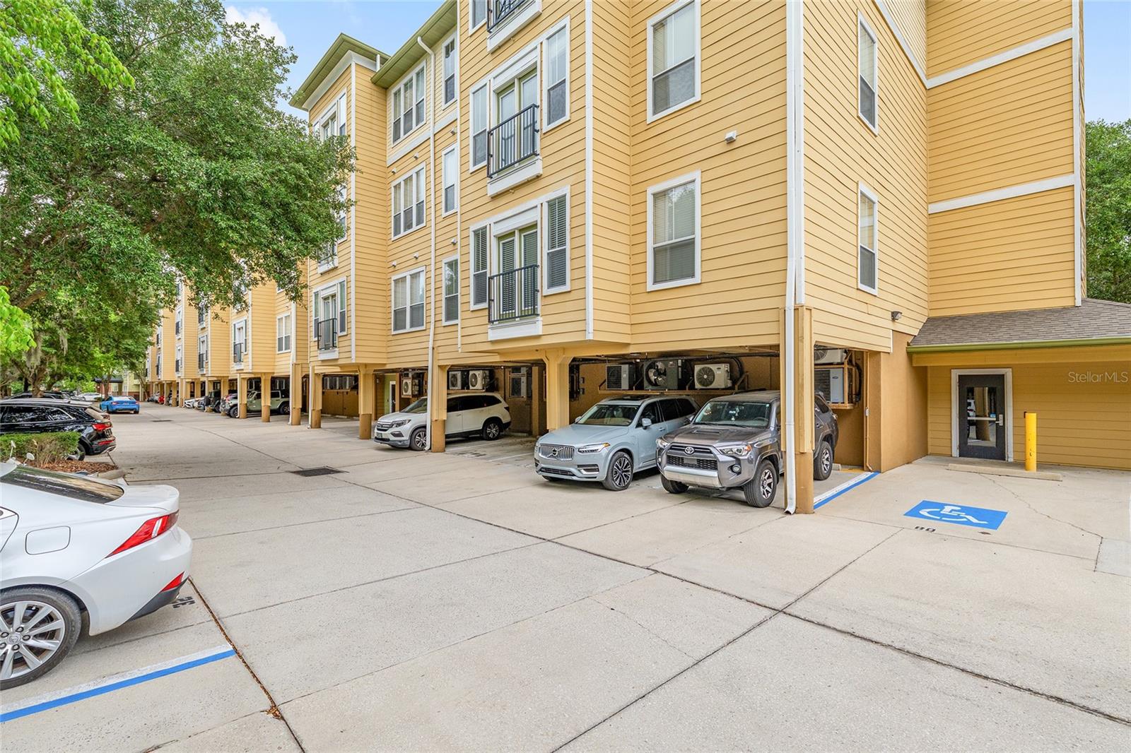 CAMPUS VIEW SOUTH LLC - Residential