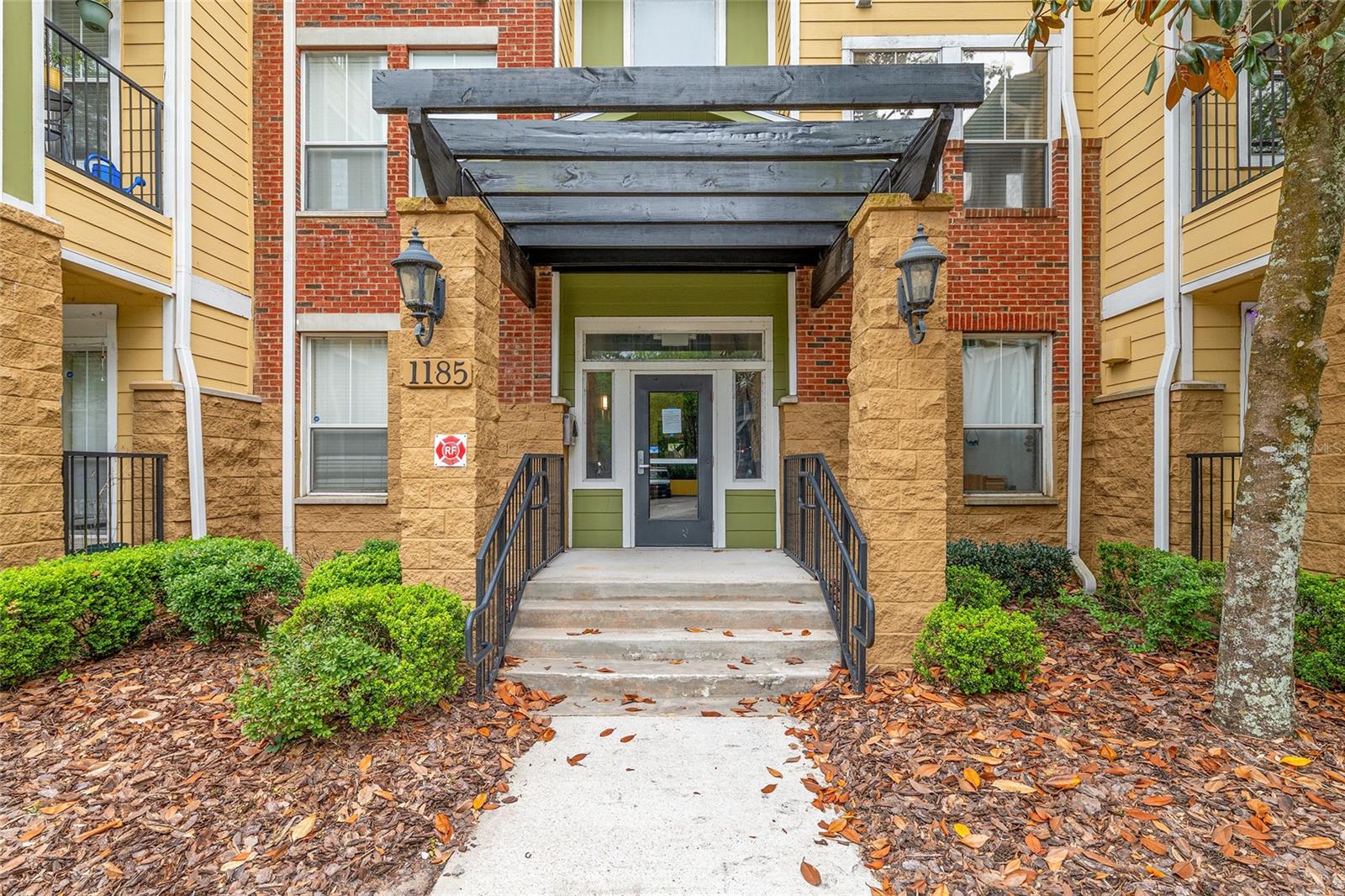 CAMPUS VIEW SOUTH LLC - Residential