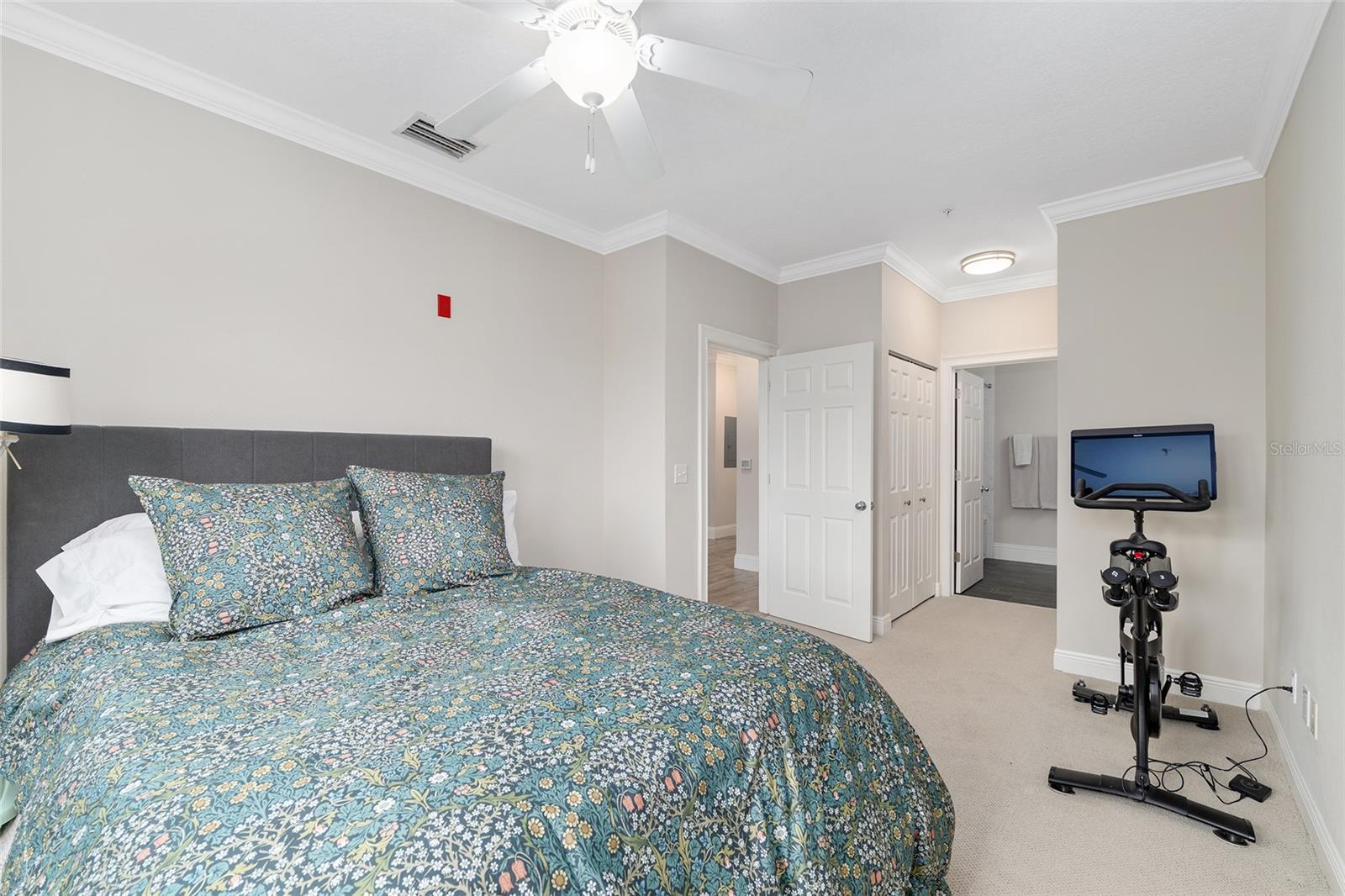 CAMPUS VIEW SOUTH LLC - Residential