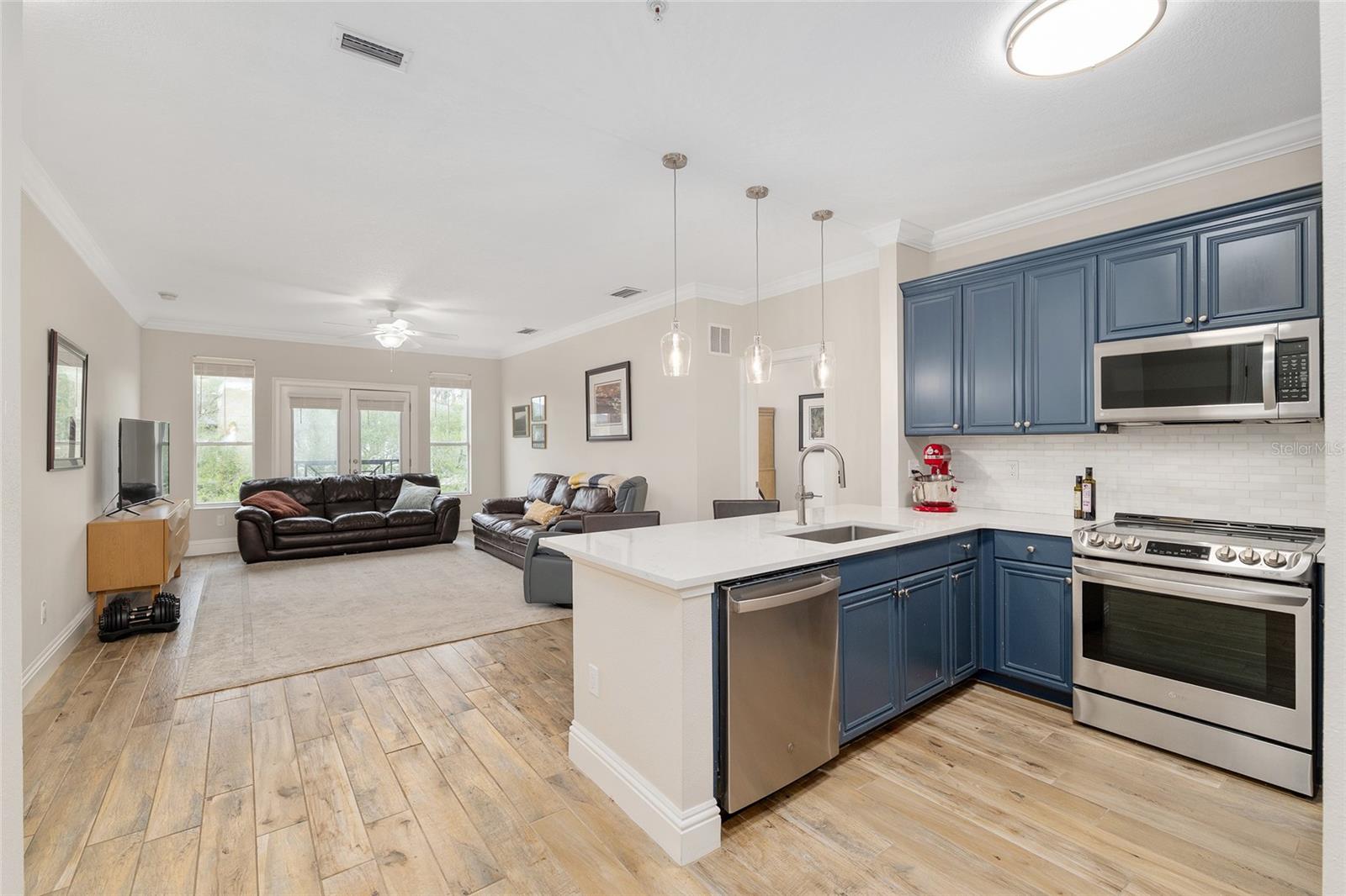 CAMPUS VIEW SOUTH LLC - Residential