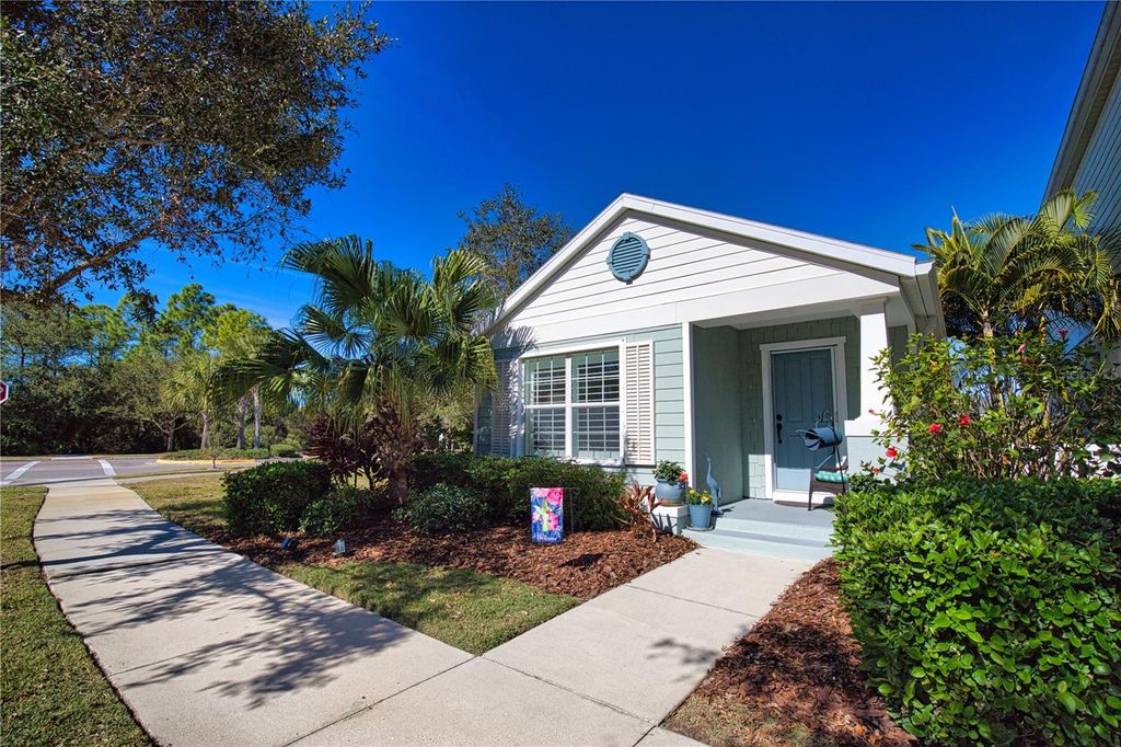 Photo of 12444 Shimmering Oak Circle, Venice, FL 34293 (MLS # N6142594)