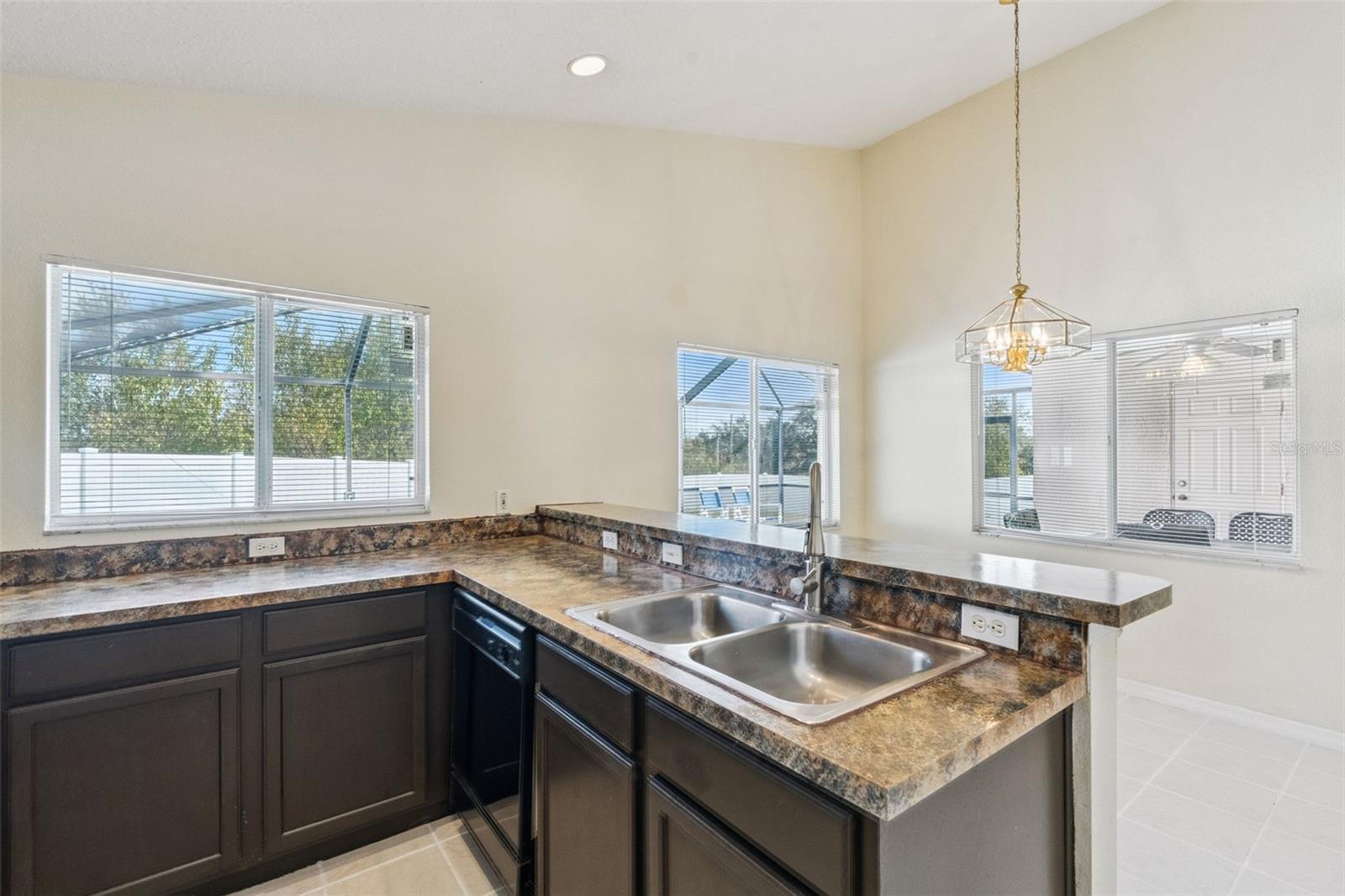 HILLCREST HOMES LAKE DAVENPORT PH 02 - Residential