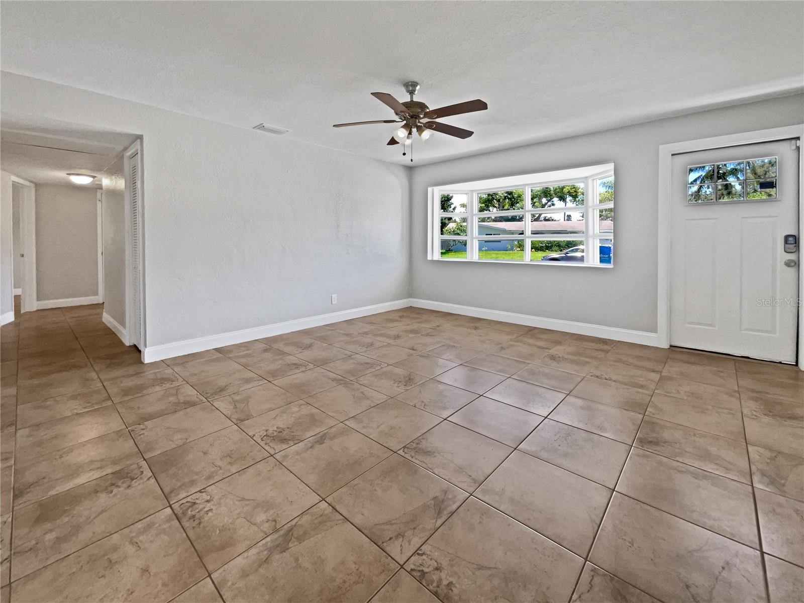 4185 BARRACUDA DRIVE SE