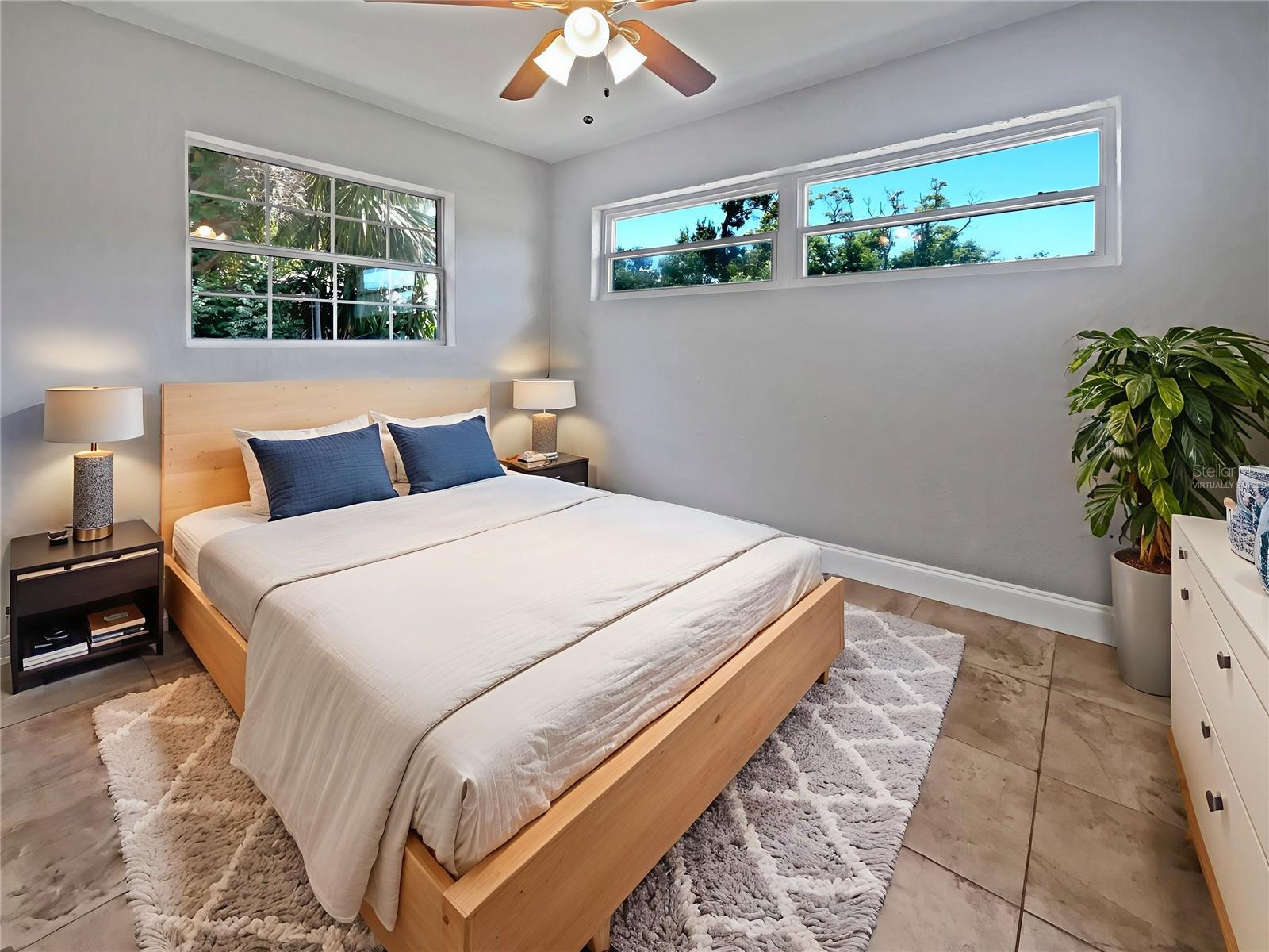 4185 BARRACUDA DRIVE SE