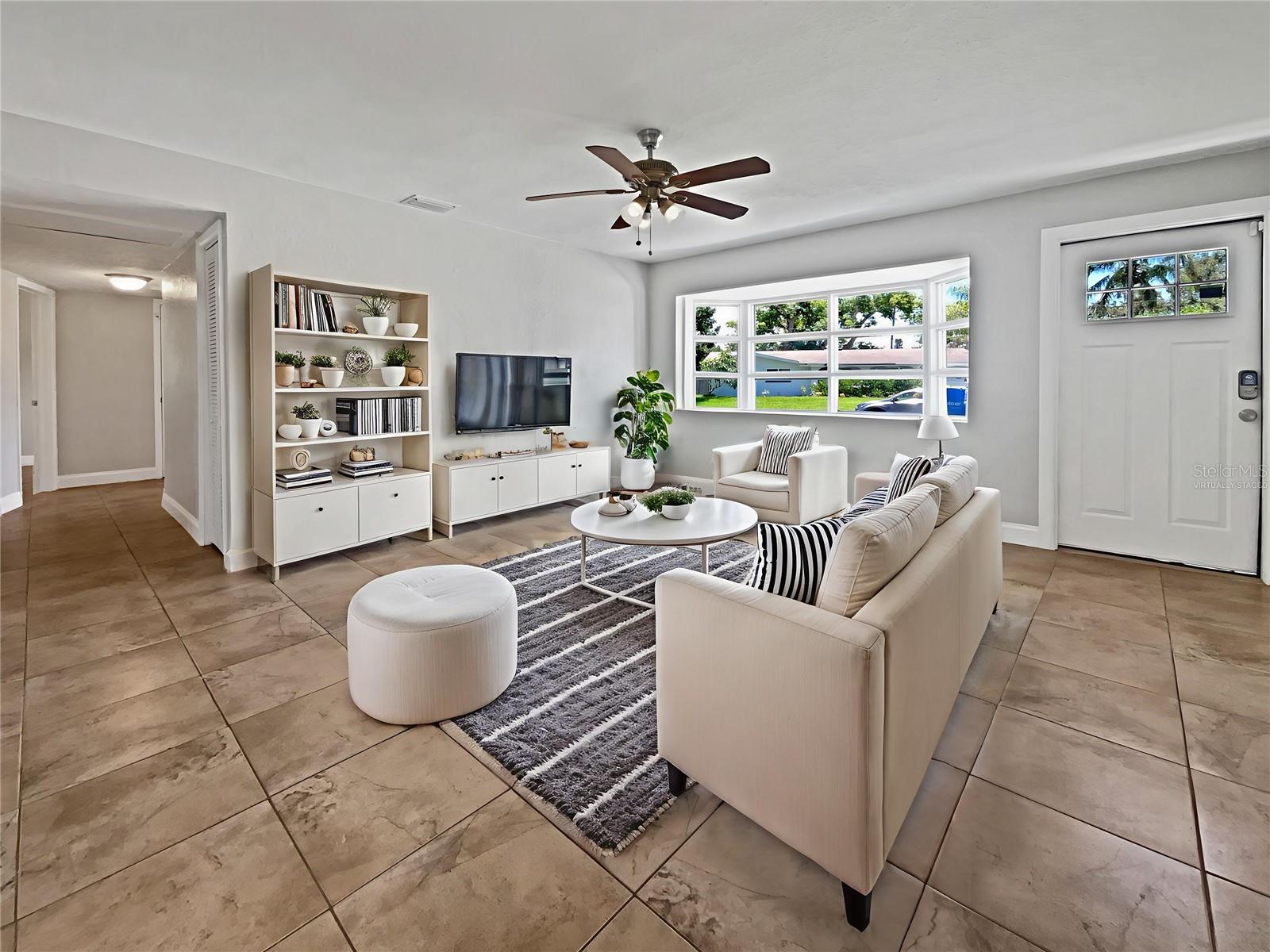 4185 BARRACUDA DRIVE SE