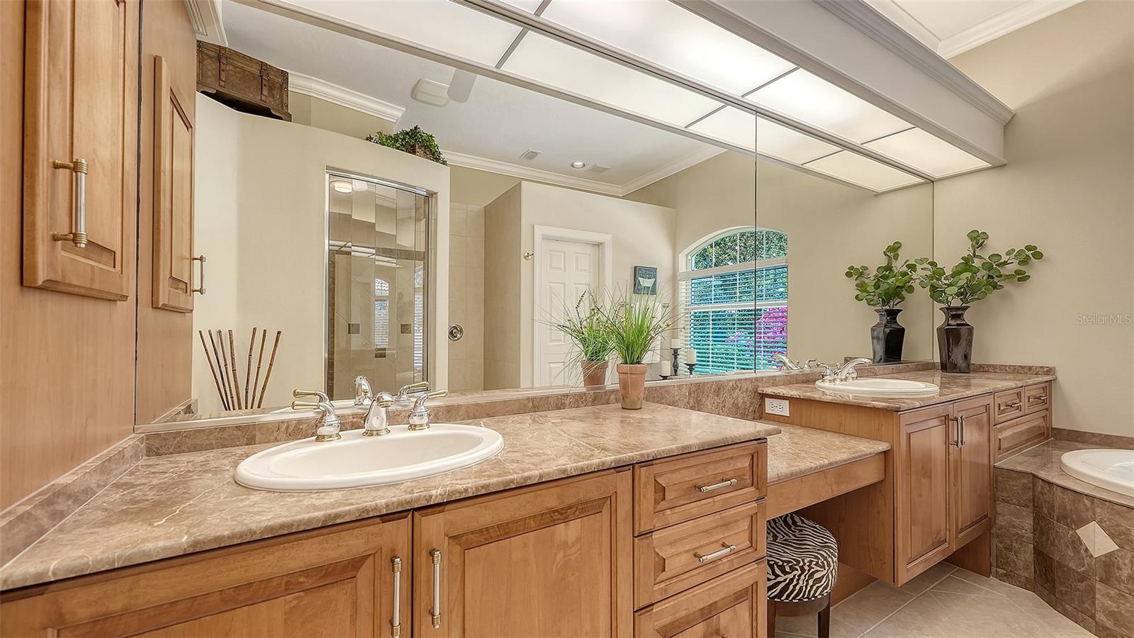 LAKEWOOD RANCH COUNTRY CLUB - Residential