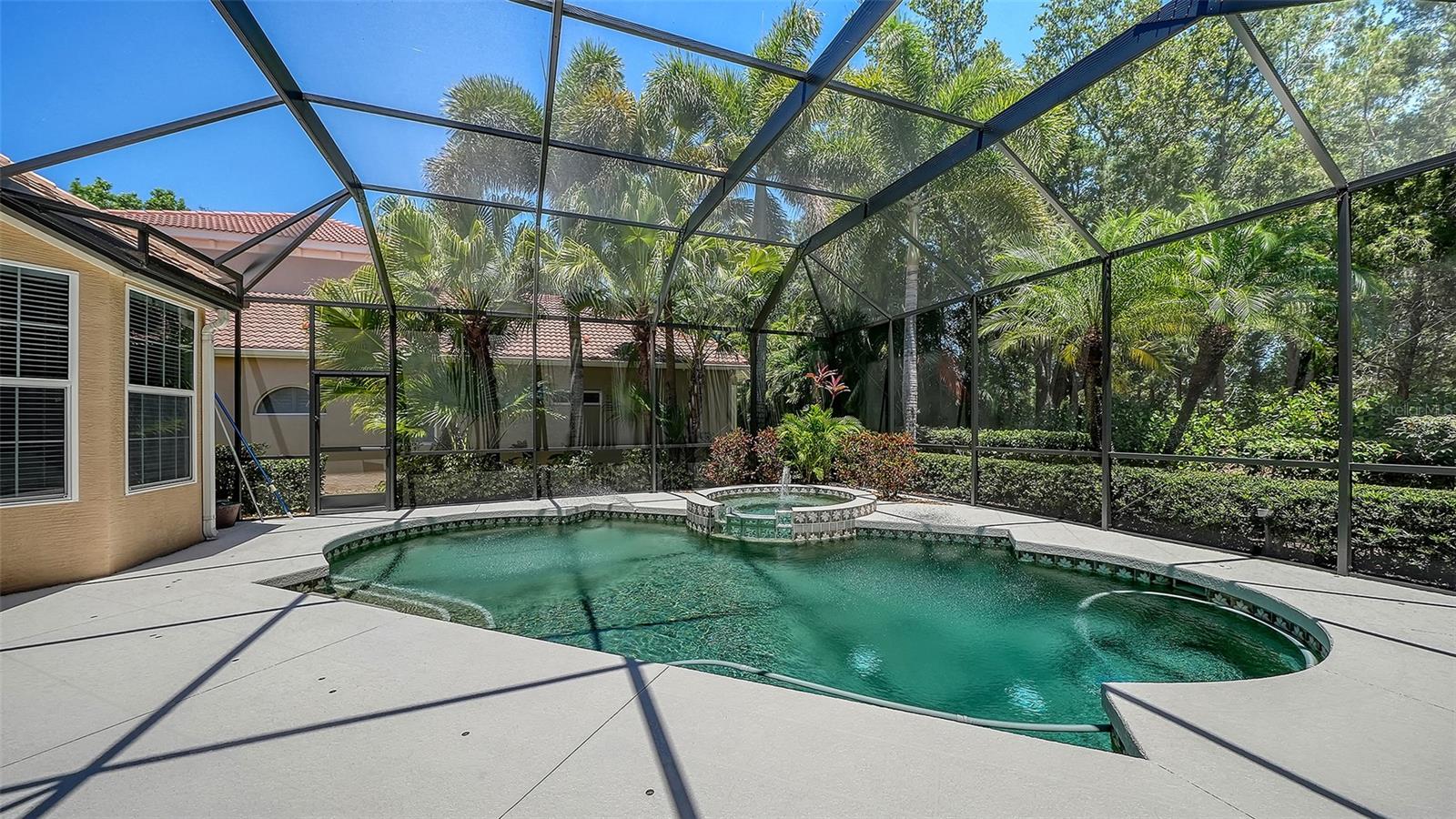 LAKEWOOD RANCH COUNTRY CLUB - Residential