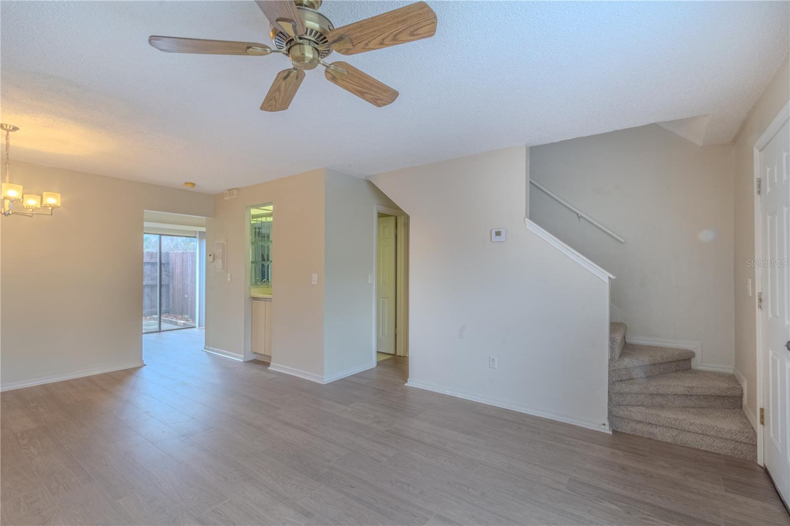 HIDDEN OAKS CONDO PH 08 - Residential