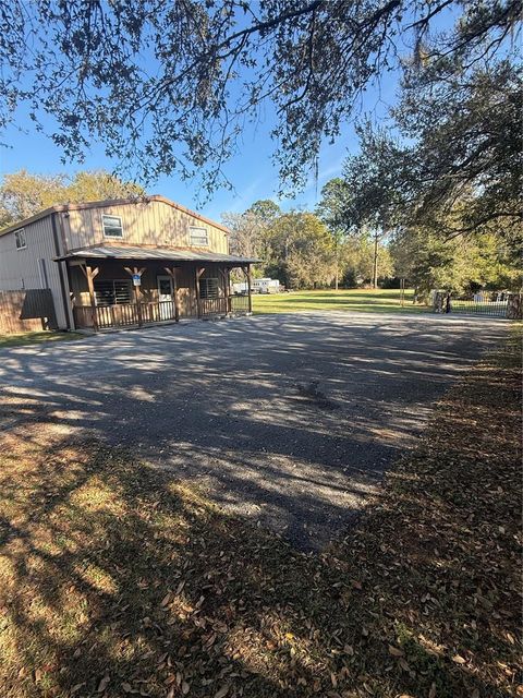 Tiny photo for 108 NW 10th Avenue, Williston, FL 32696 (MLS # GC538484)