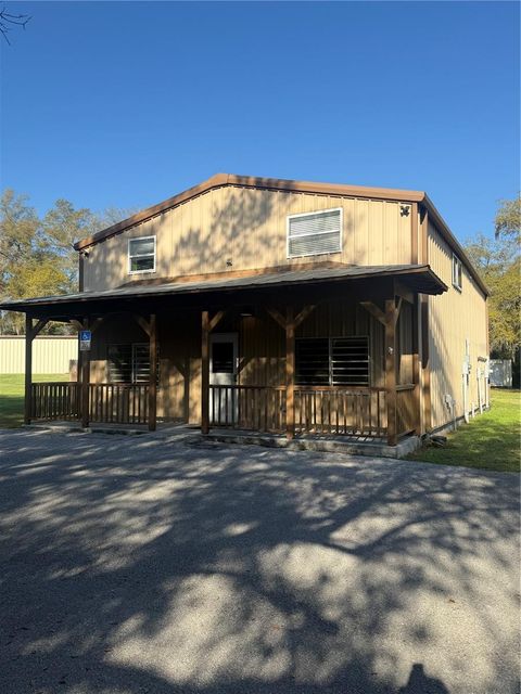 Tiny photo for 108 NW 10th Avenue, Williston, FL 32696 (MLS # GC538484)