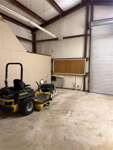 Tiny photo for 108 NW 10th Avenue, Williston, FL 32696 (MLS # GC538484)