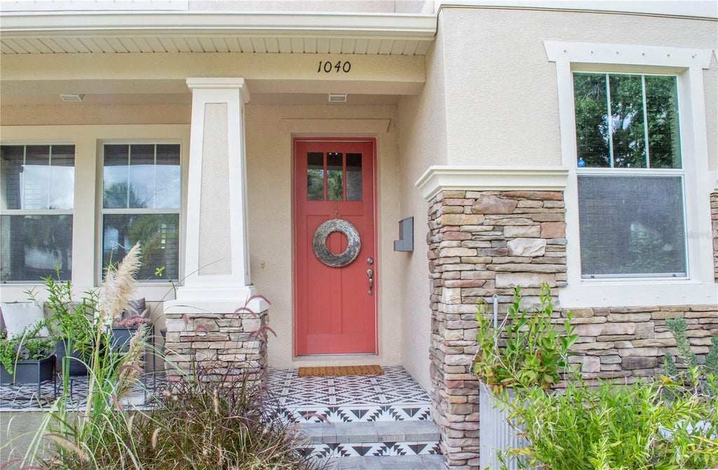 Photo of 1040 10th Street N, St Petersburg, FL 33705 (MLS # TB8554241)