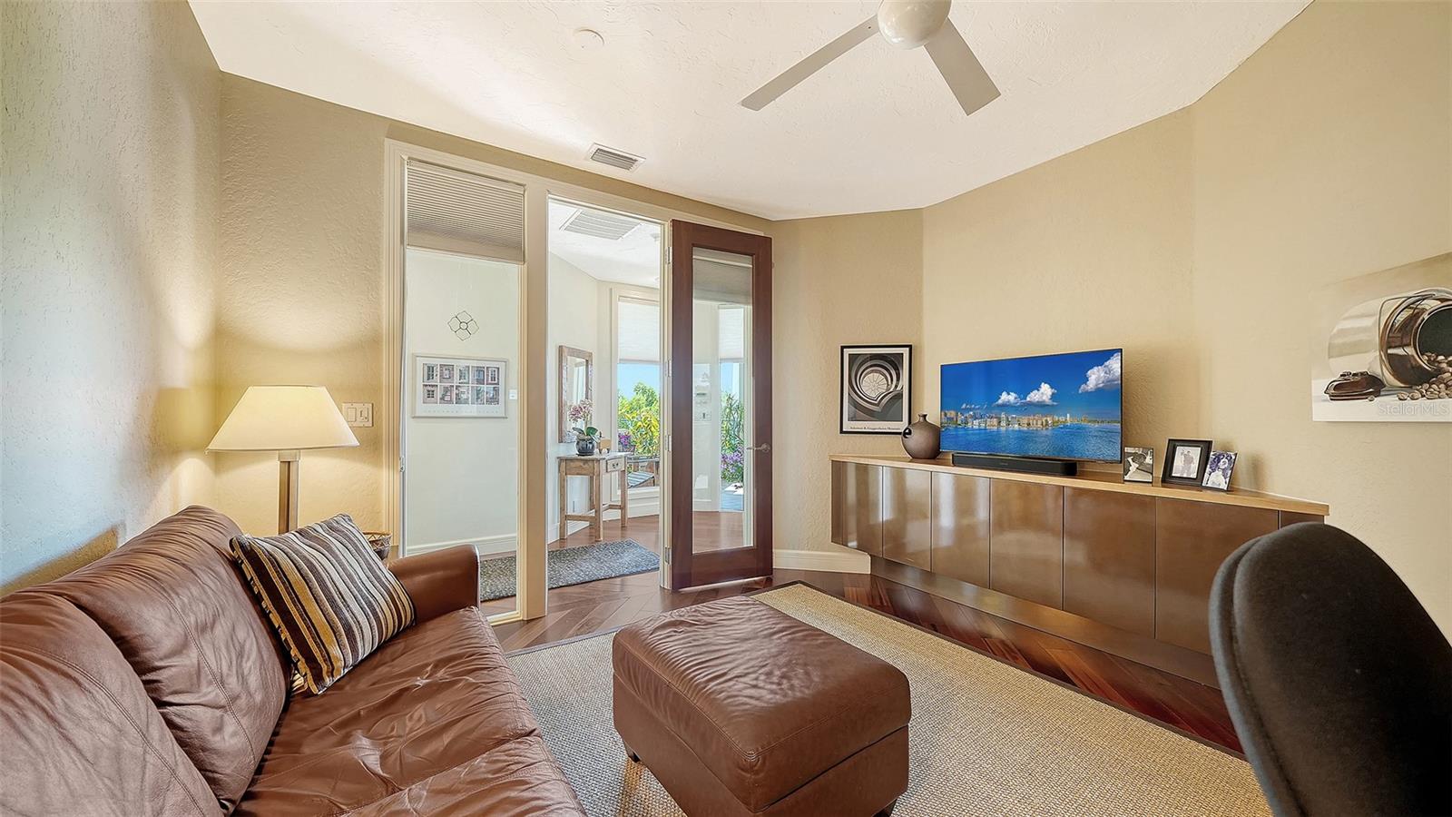 TANGERINE BAY CLUB - Residential