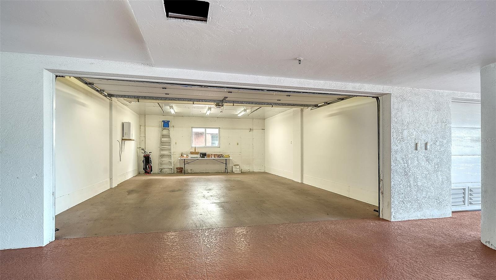 TANGERINE BAY CLUB - Residential