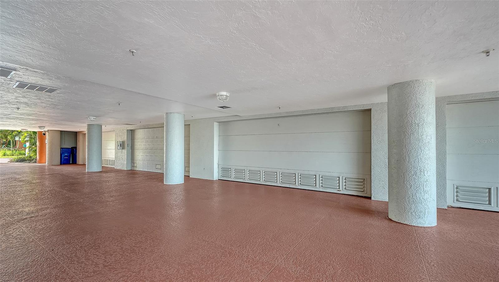 TANGERINE BAY CLUB - Residential