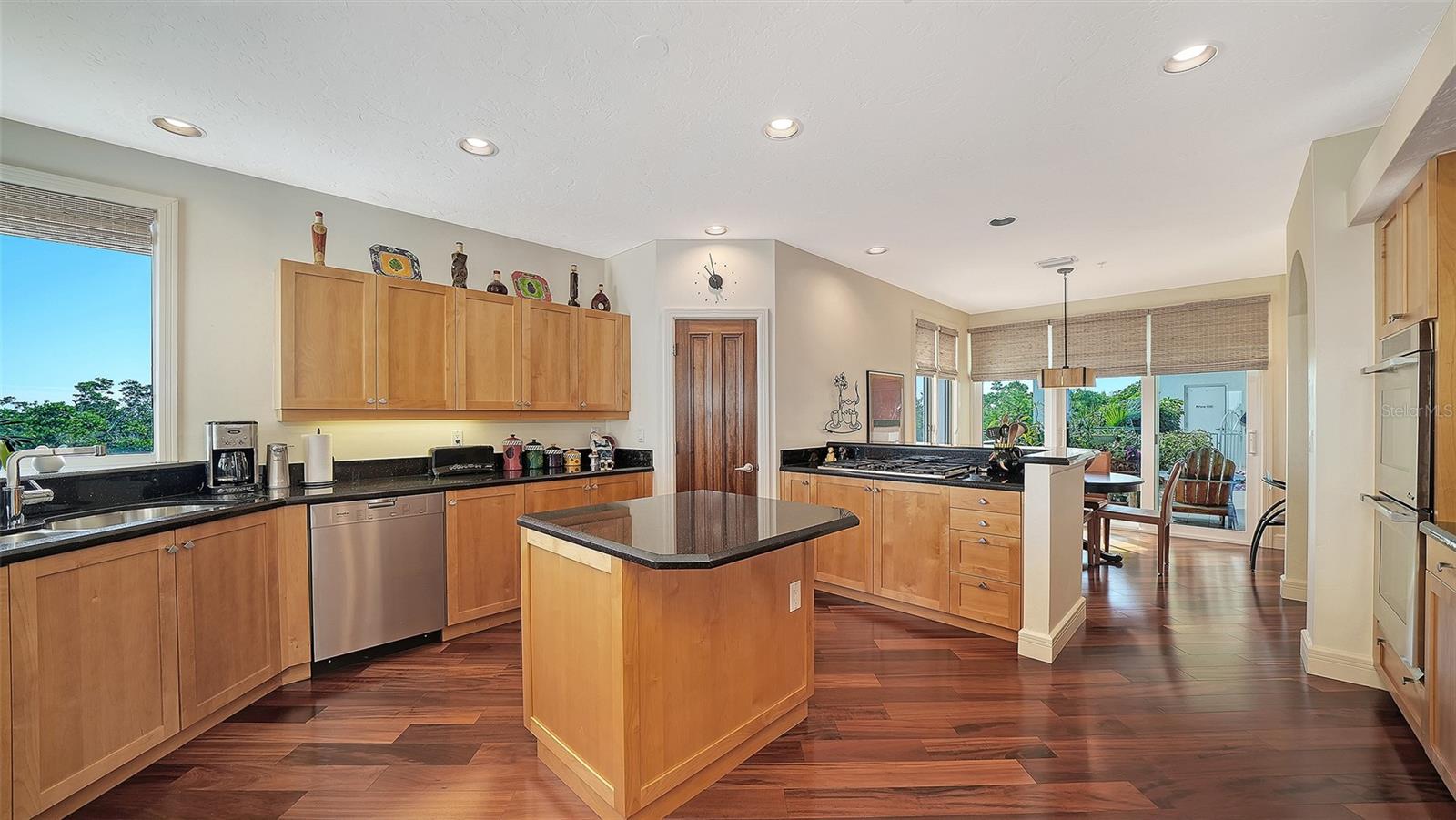 TANGERINE BAY CLUB - Residential