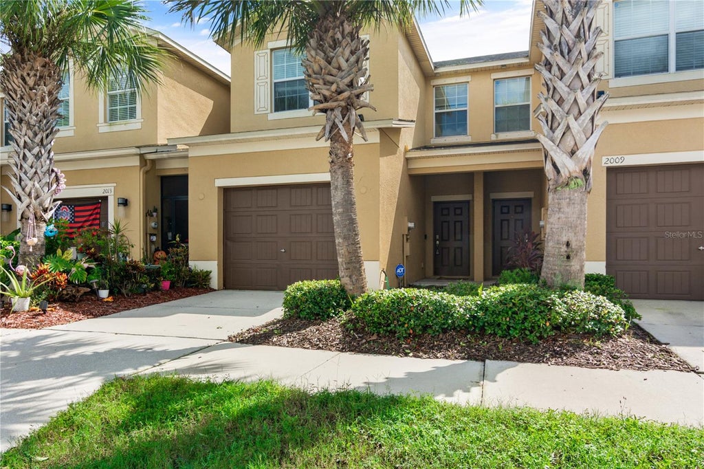 Photo of 2011 Hawks View Drive, Ruskin, FL 33570 (MLS # TB8554085)