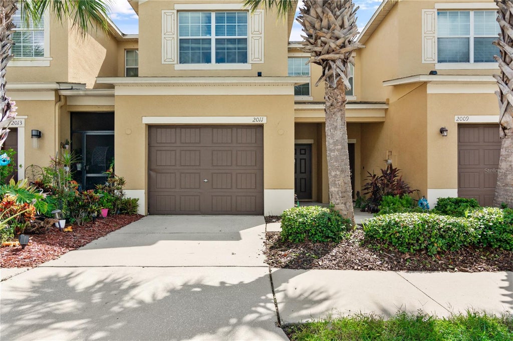 Photo of 2011 Hawks View Drive, Ruskin, FL 33570 (MLS # TB8554085)