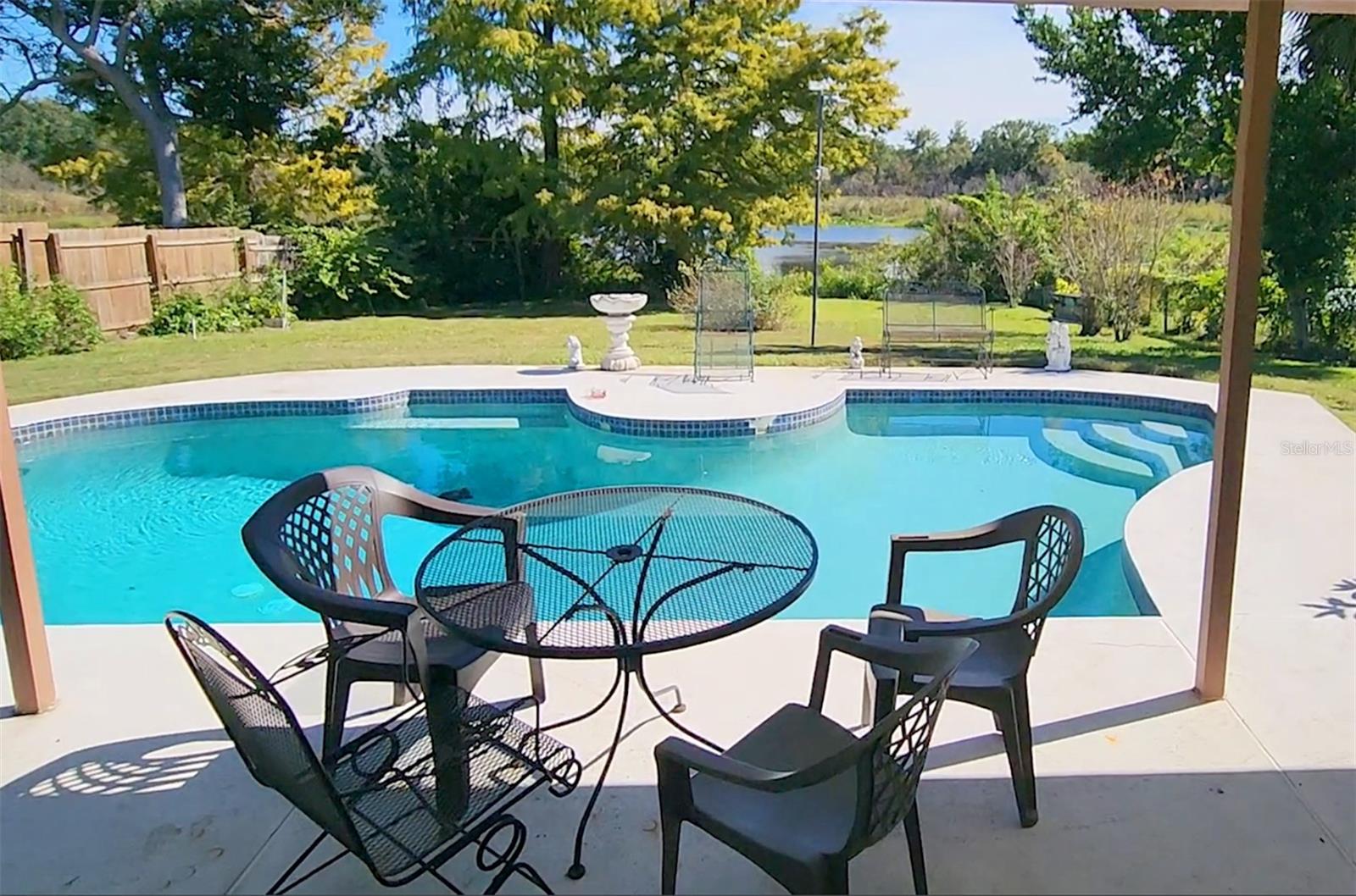 RIVERSIDE ACRES FOURTH ADD - Residential