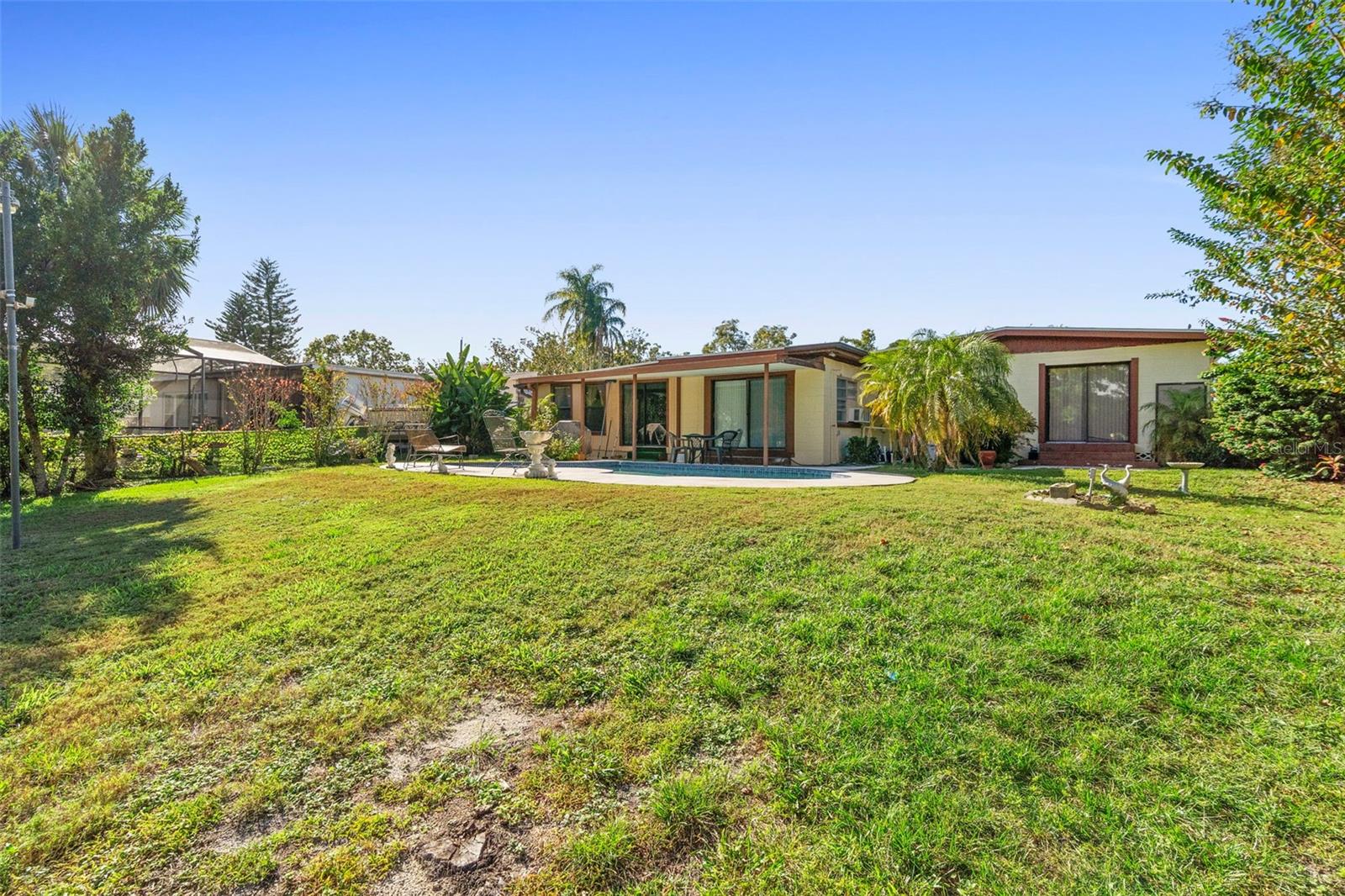 RIVERSIDE ACRES FOURTH ADD - Residential