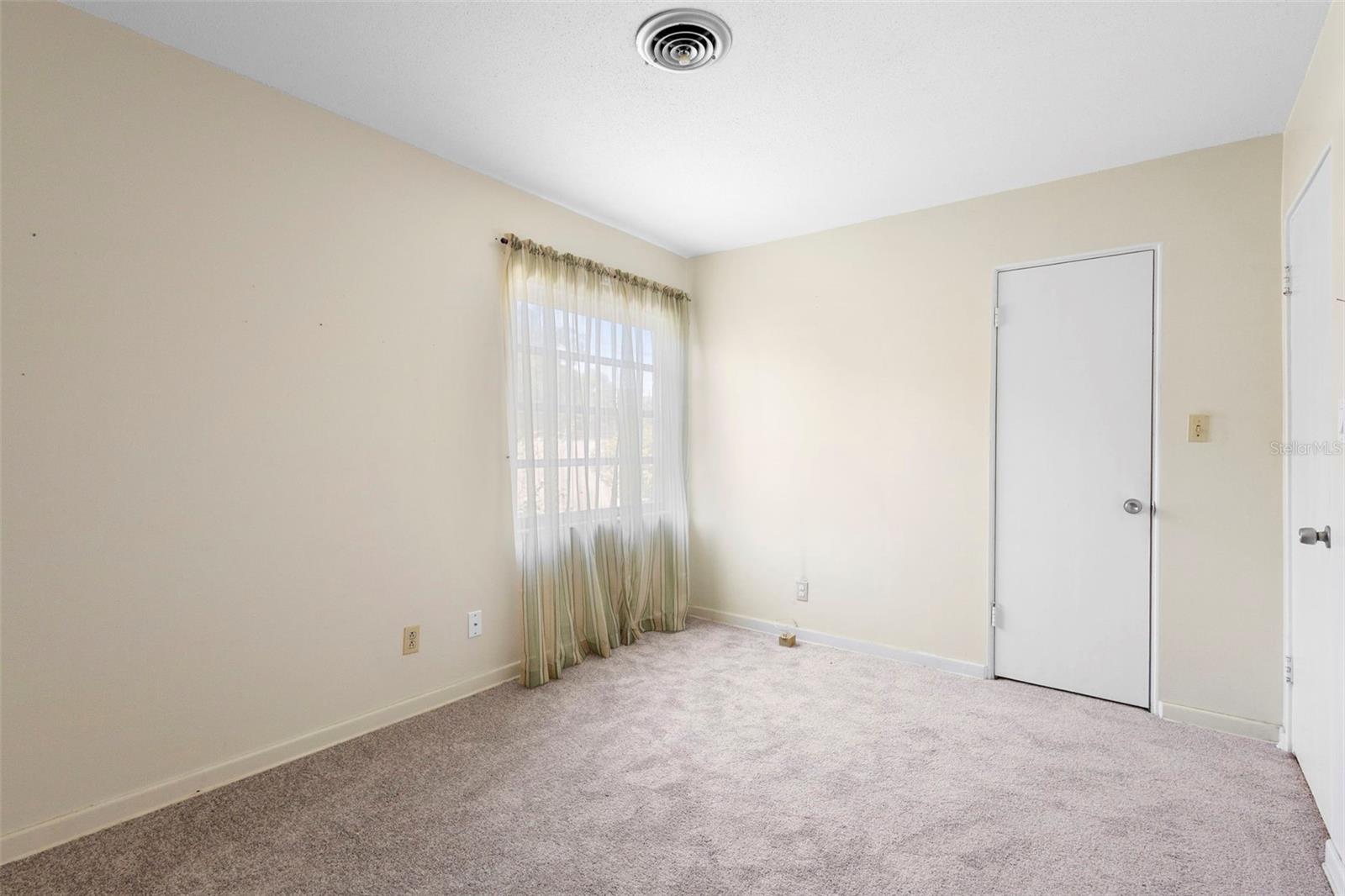 RIVERSIDE ACRES FOURTH ADD - Residential