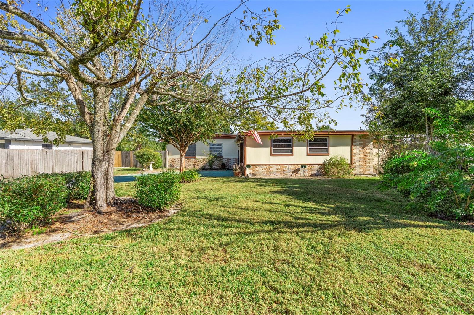 RIVERSIDE ACRES FOURTH ADD - Residential