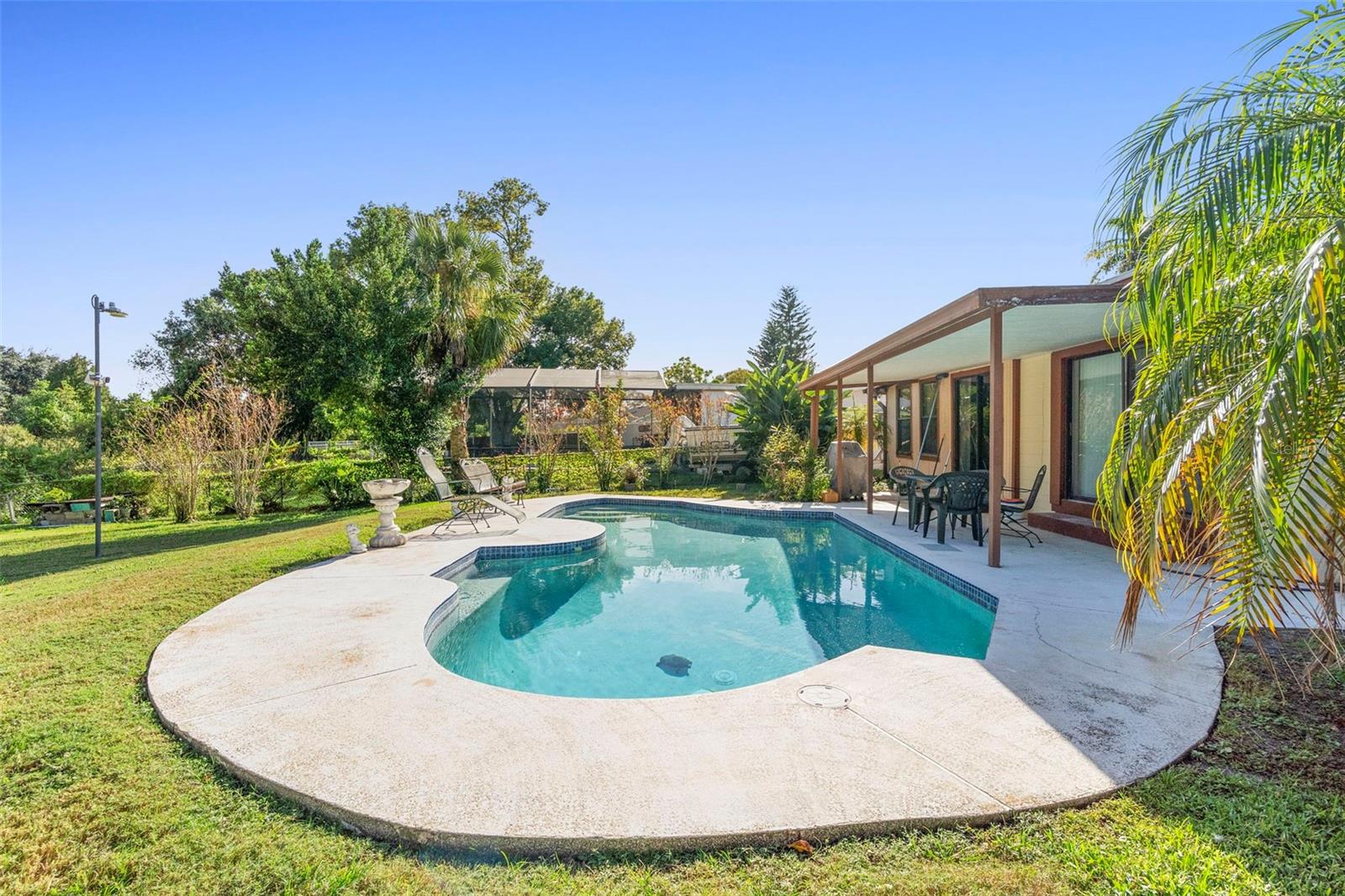 RIVERSIDE ACRES FOURTH ADD - Residential